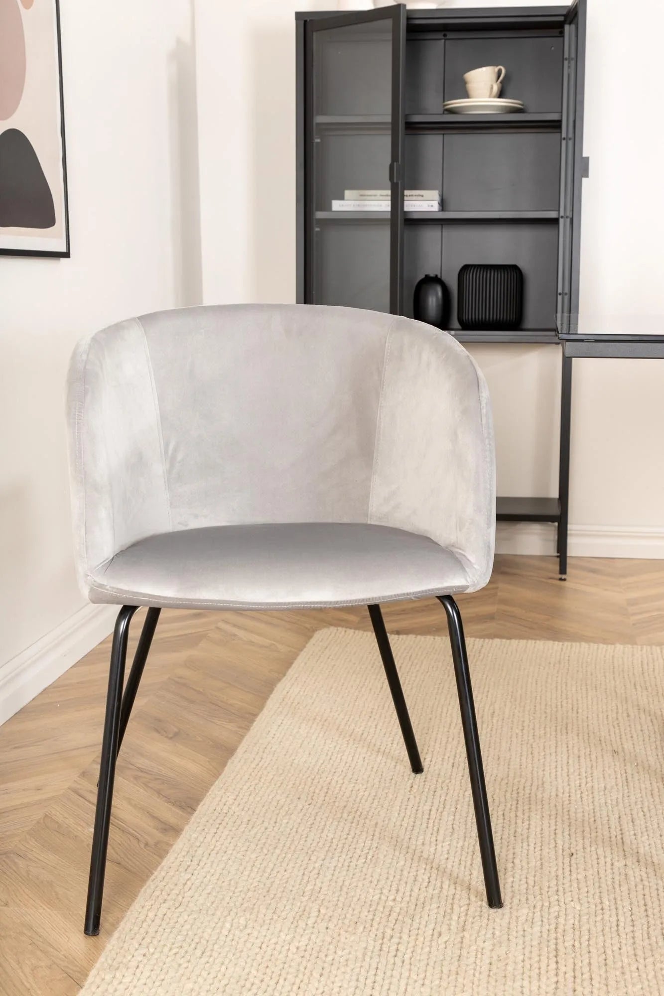 Leif Esszimmerset + Berit 200cm/6St. in Schwarz / Beige präsentiert im Onlineshop von KAQTU Design AG. Esszimmerset ist von Venture Home