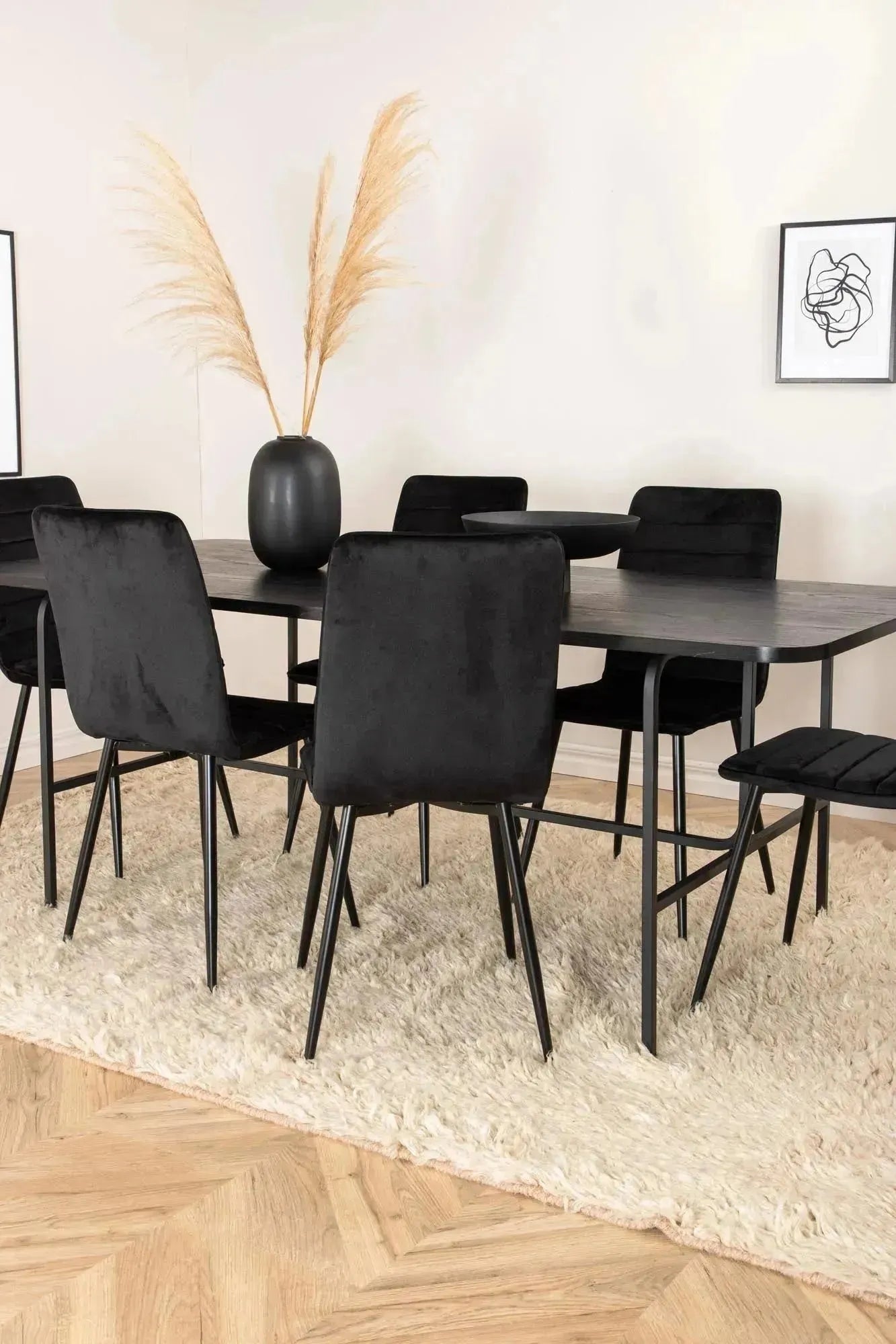 Uno Esszimmerset + Windu 200cm/6St. in Schwarz / Braun präsentiert im Onlineshop von KAQTU Design AG. Esszimmerset ist von Venture Home