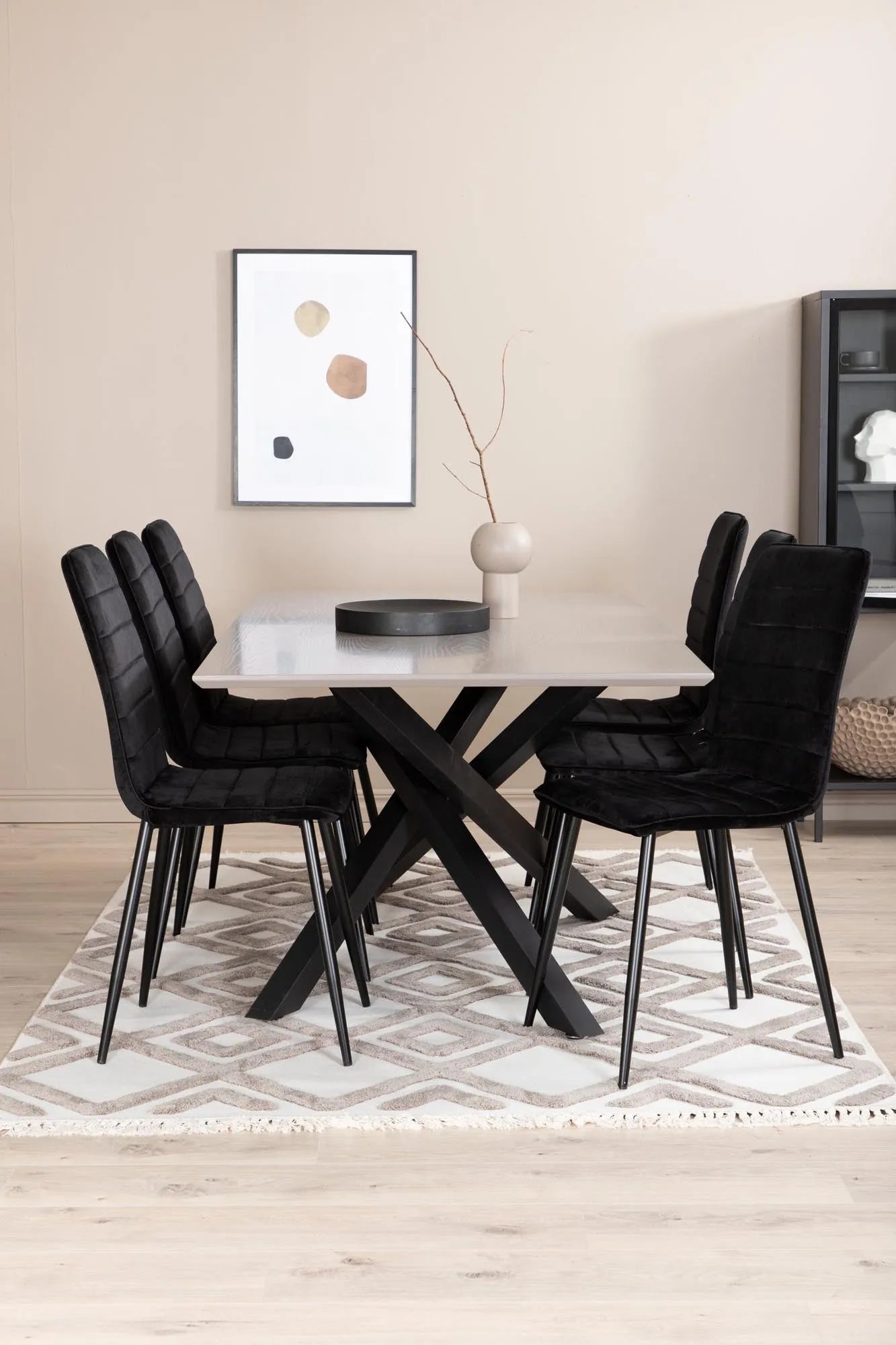 Piazza Esszimmerset + Windu 180cm/6St. in Schwarz präsentiert im Onlineshop von KAQTU Design AG. Esszimmerset ist von Venture Home