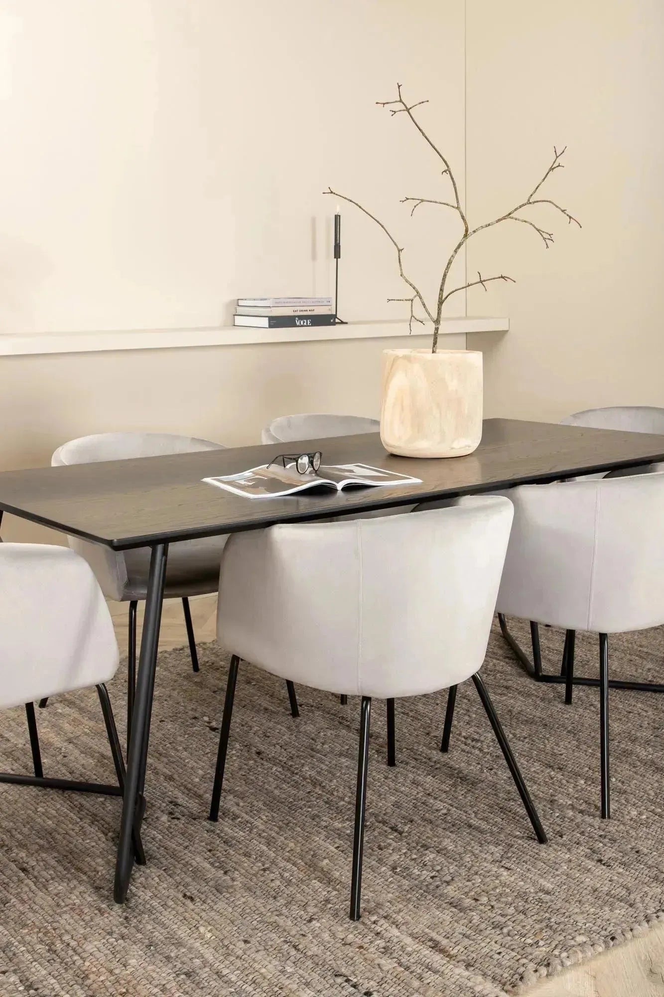 Petra Esszimmerset + Berit 190cm/6St. in Beige, Schwarz präsentiert im Onlineshop von KAQTU Design AG. Esszimmerset ist von Venture Home