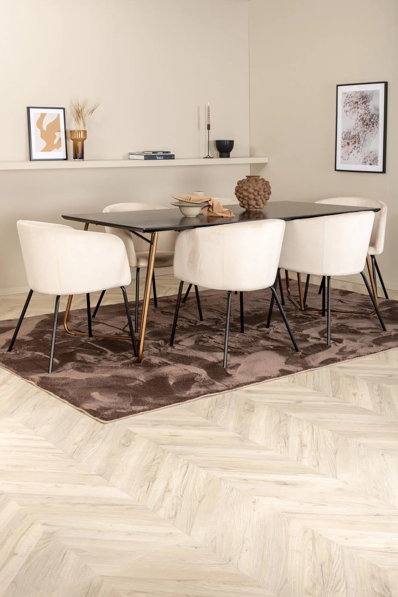 Petra Esszimmerset + Berit 190cm/6St. in Beige, Schwarz präsentiert im Onlineshop von KAQTU Design AG. Esszimmerset ist von Venture Home