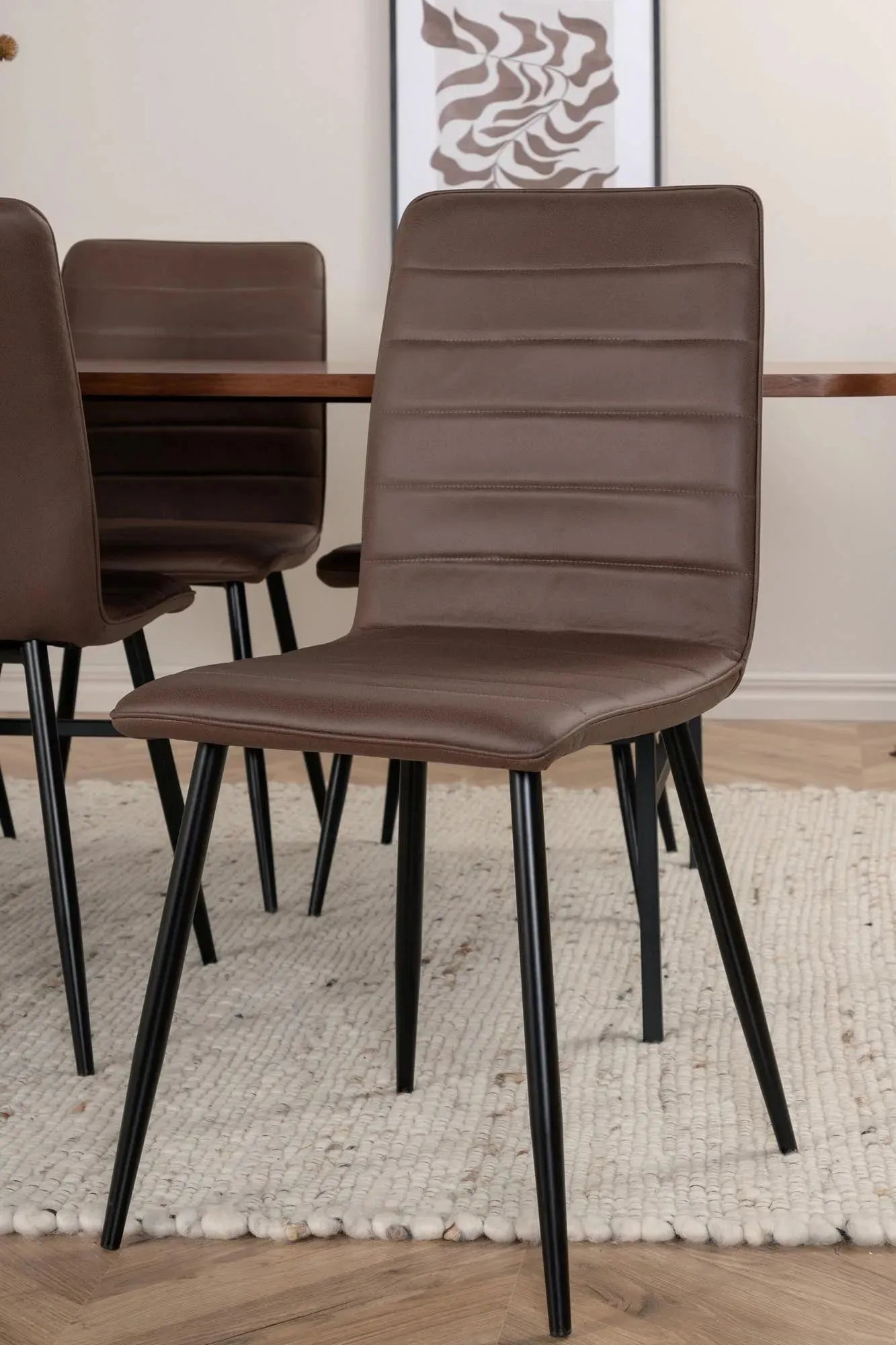 Uno Esszimmerset + Windu 200cm/6St. in Schwarz / Braun präsentiert im Onlineshop von KAQTU Design AG. Esszimmerset ist von Venture Home