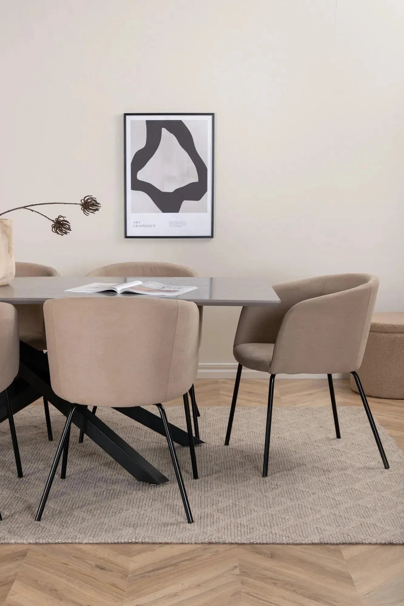 Piazza Esszimmerset + Berit 180cm/6St. in Beige, Schwarz präsentiert im Onlineshop von KAQTU Design AG. Esszimmerset ist von Venture Home