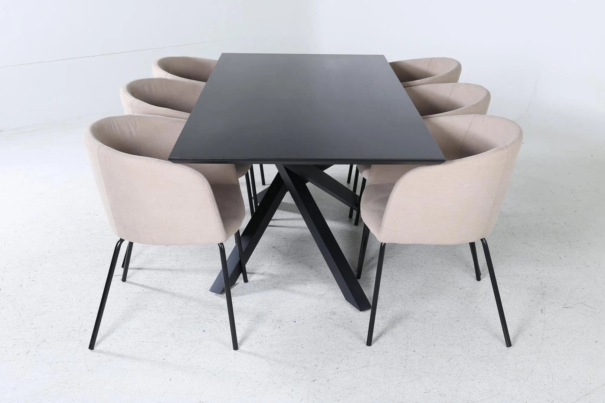 Piazza Esszimmerset + Berit 180cm/6St. in Beige, Schwarz präsentiert im Onlineshop von KAQTU Design AG. Esszimmerset ist von Venture Home