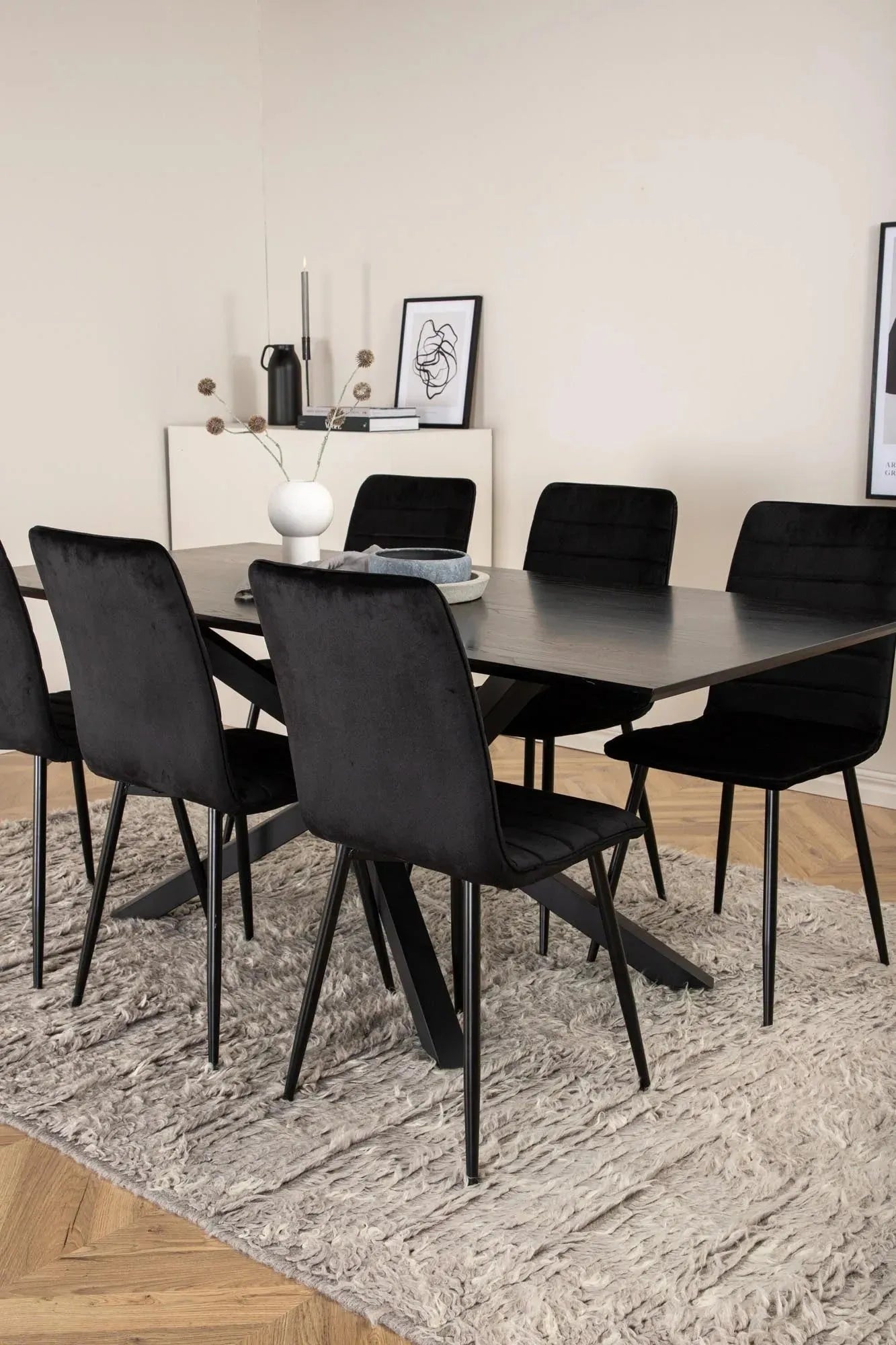 Piazza Esszimmerset + Windu 180cm/6St. in Schwarz präsentiert im Onlineshop von KAQTU Design AG. Esszimmerset ist von Venture Home