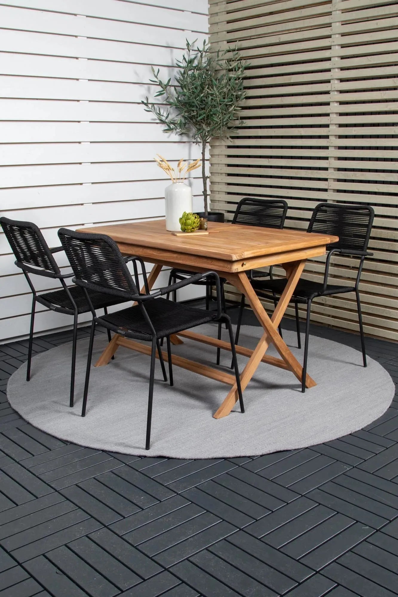 Kenya Outdoor-Tischset 120cm/4St. in Natur / Beige präsentiert im Onlineshop von KAQTU Design AG. Gartentischset ist von Venture Home