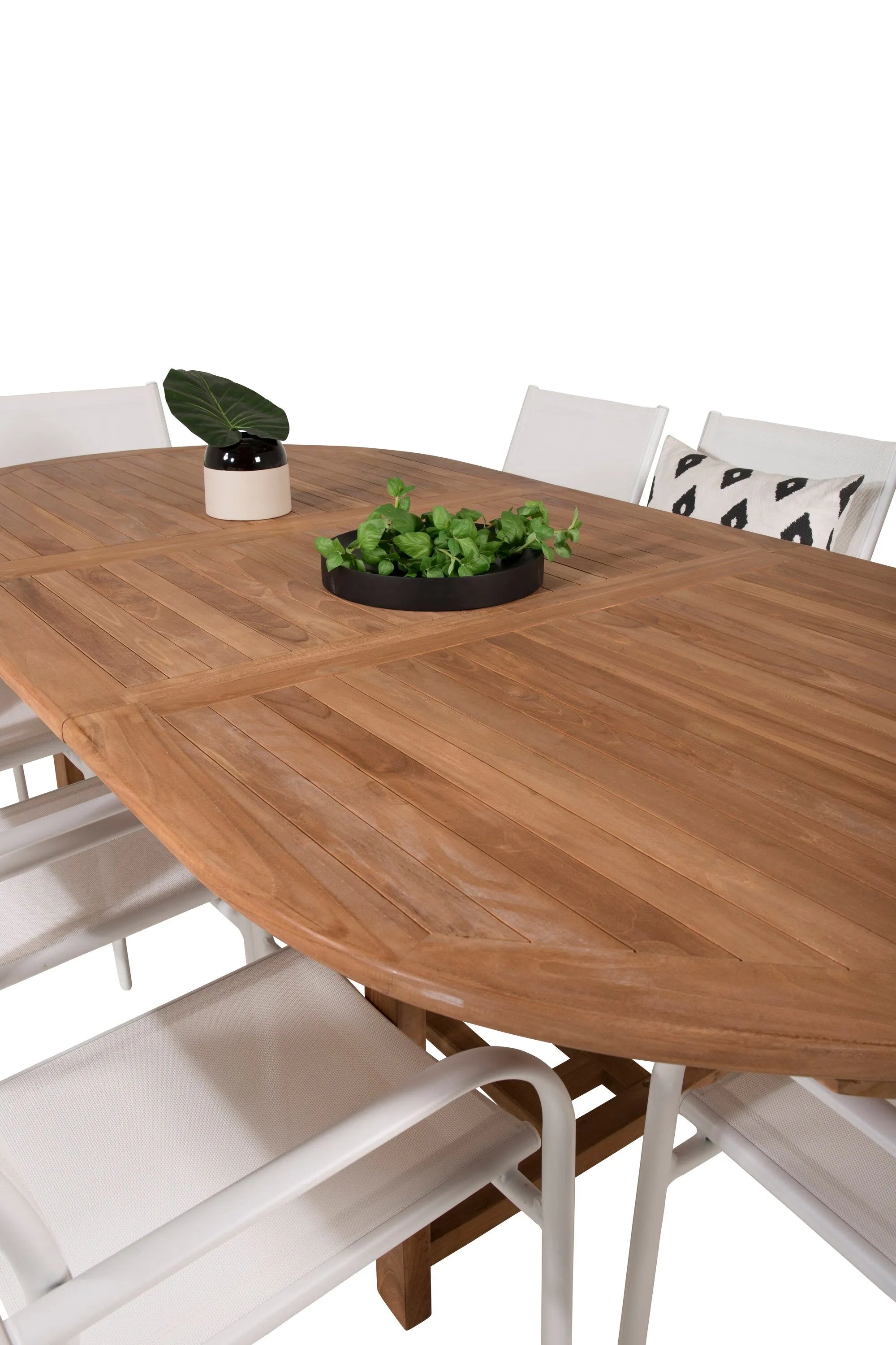 Kenya Oval Dining Table 180/240 +Santorini Armlehnstuhl (Stapelbar) in  Weiß Alu / Weiß präsentiert im Onlineshop von KAQTU Design AG. Gartentischset ist von Venture Home