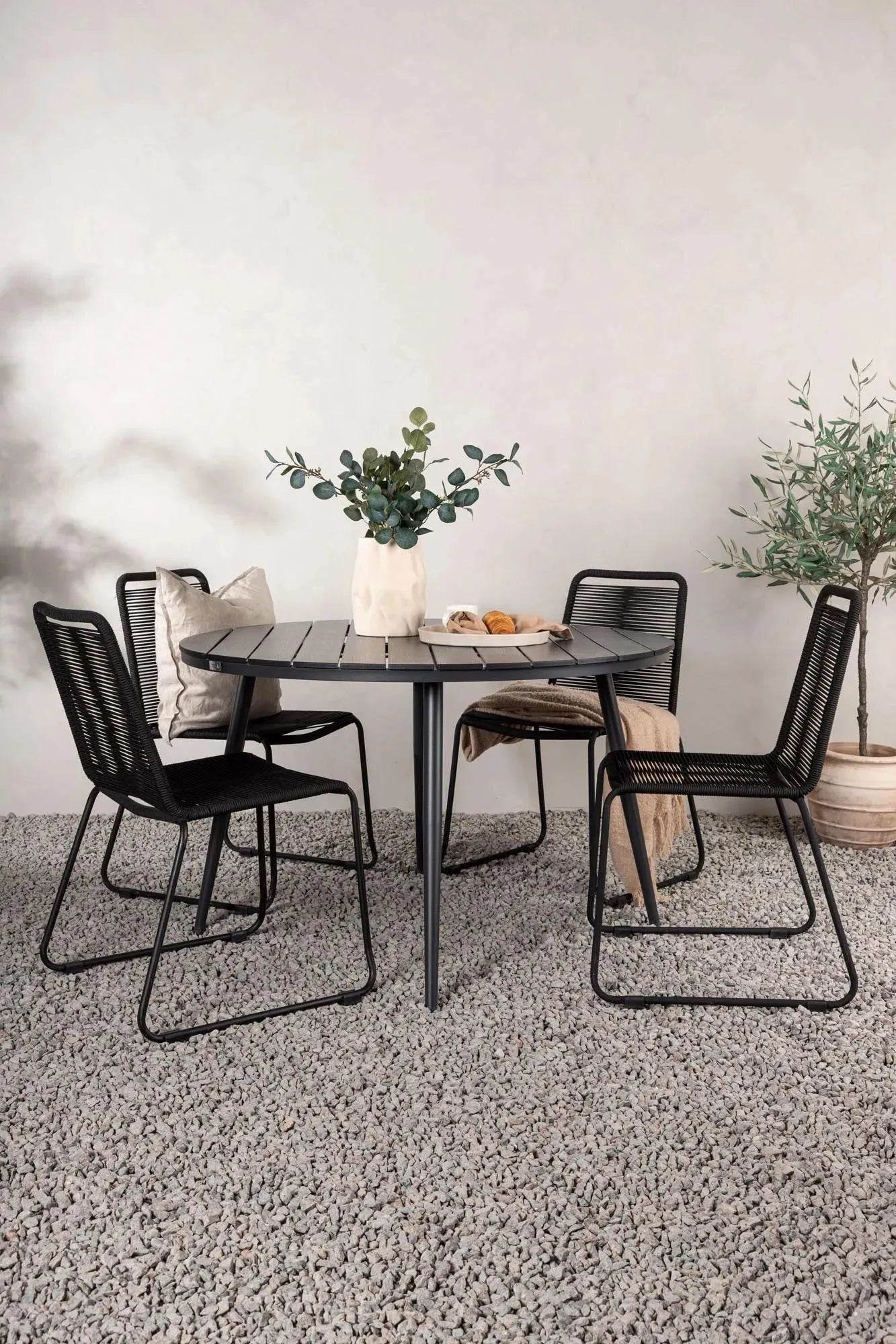 Break Outdoor-Tischset + Lindos Stack ⌀120cm/4St. - KAQTU Design