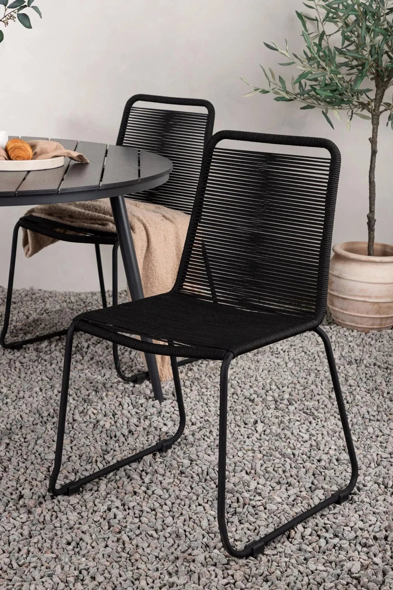 Break Outdoor-Tischset + Lindos Stack ⌀120cm/4St. - KAQTU Design