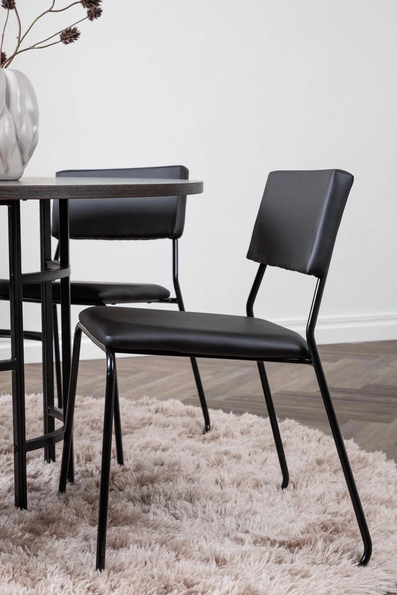 Esszimmerset Copenhagen + Kenth ⌀115cm/4St. in Schwarz präsentiert im Onlineshop von KAQTU Design AG. Esszimmerset ist von Venture Home