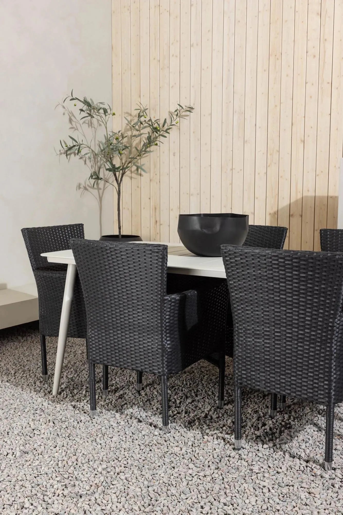 Lina Outdoor-Tischset + Malina 200cm/6St. in Beige / Schwarz präsentiert im Onlineshop von KAQTU Design AG. Gartentischset ist von Venture Home