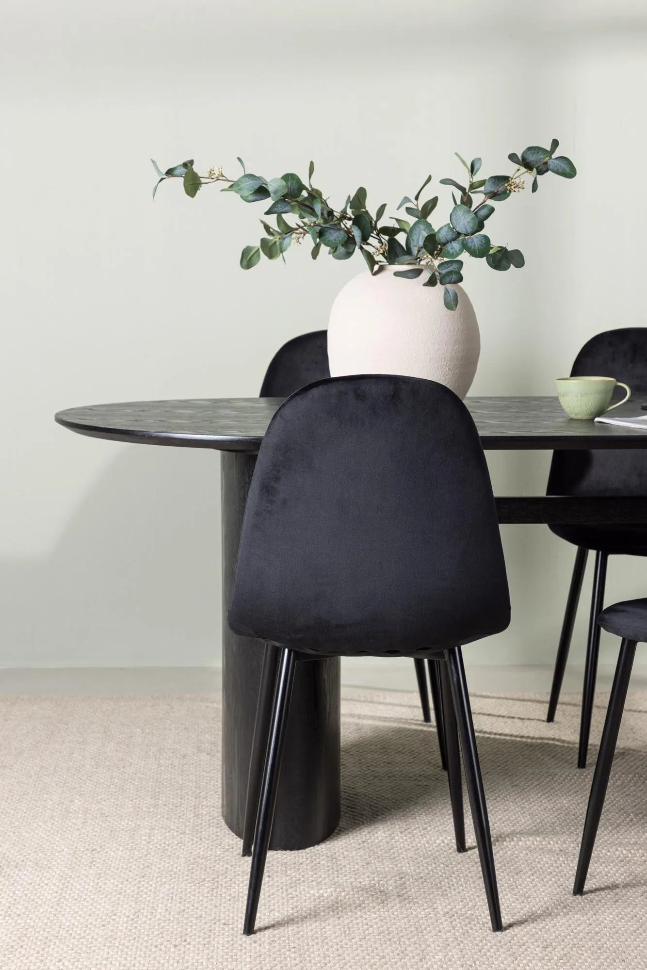 Isolde Esszimmerset + Polar 180cm/4St. in Natur / Schwarz präsentiert im Onlineshop von KAQTU Design AG. Esszimmerset ist von Venture Home