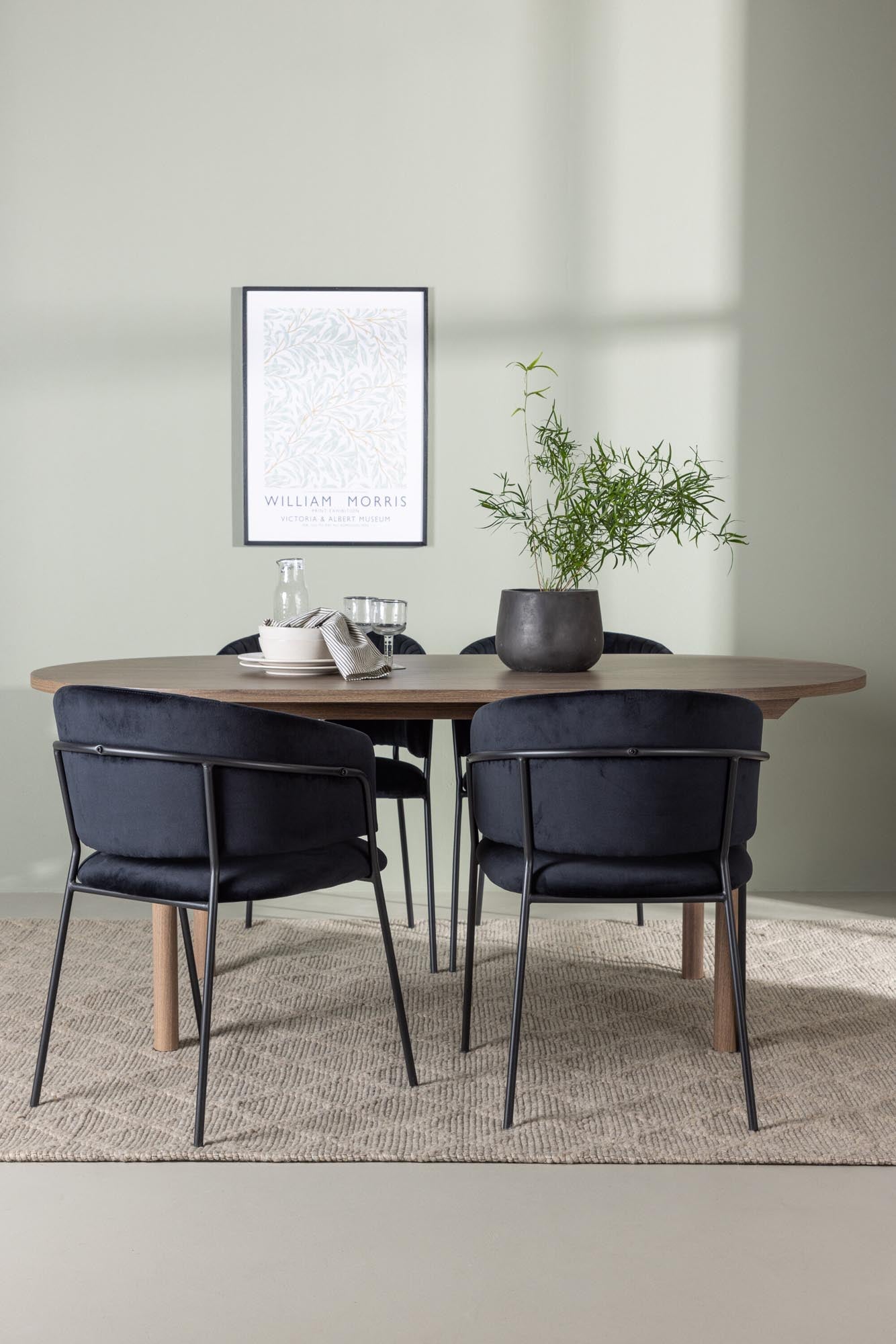 Esszimmer Set Andy mit Stühlen Selma in Natur/Schwarz präsentiert im Onlineshop von KAQTU Design AG. Esszimmerset ist von Venture Home