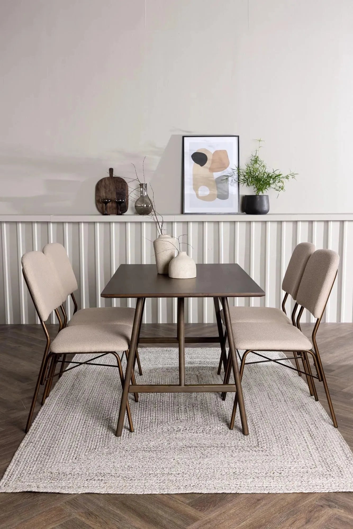 Elegantes Kaseindon Esszimmerset: Skandinavisches Design, 120cm Tisch, bequeme Seda-Stühle in Beige, ideal für stilvolle Runden.