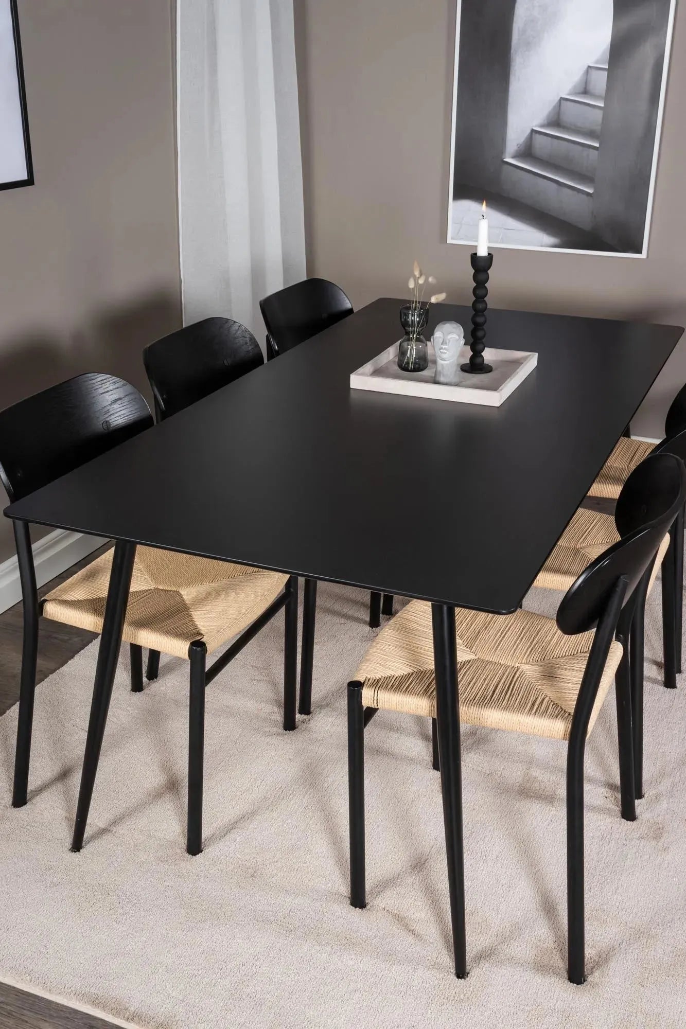 Esszimmer Set Silar mit Stuhl Polly in Schwarz/Schwarz/Natur präsentiert im Onlineshop von KAQTU Design AG. Esszimmerset ist von Venture Home