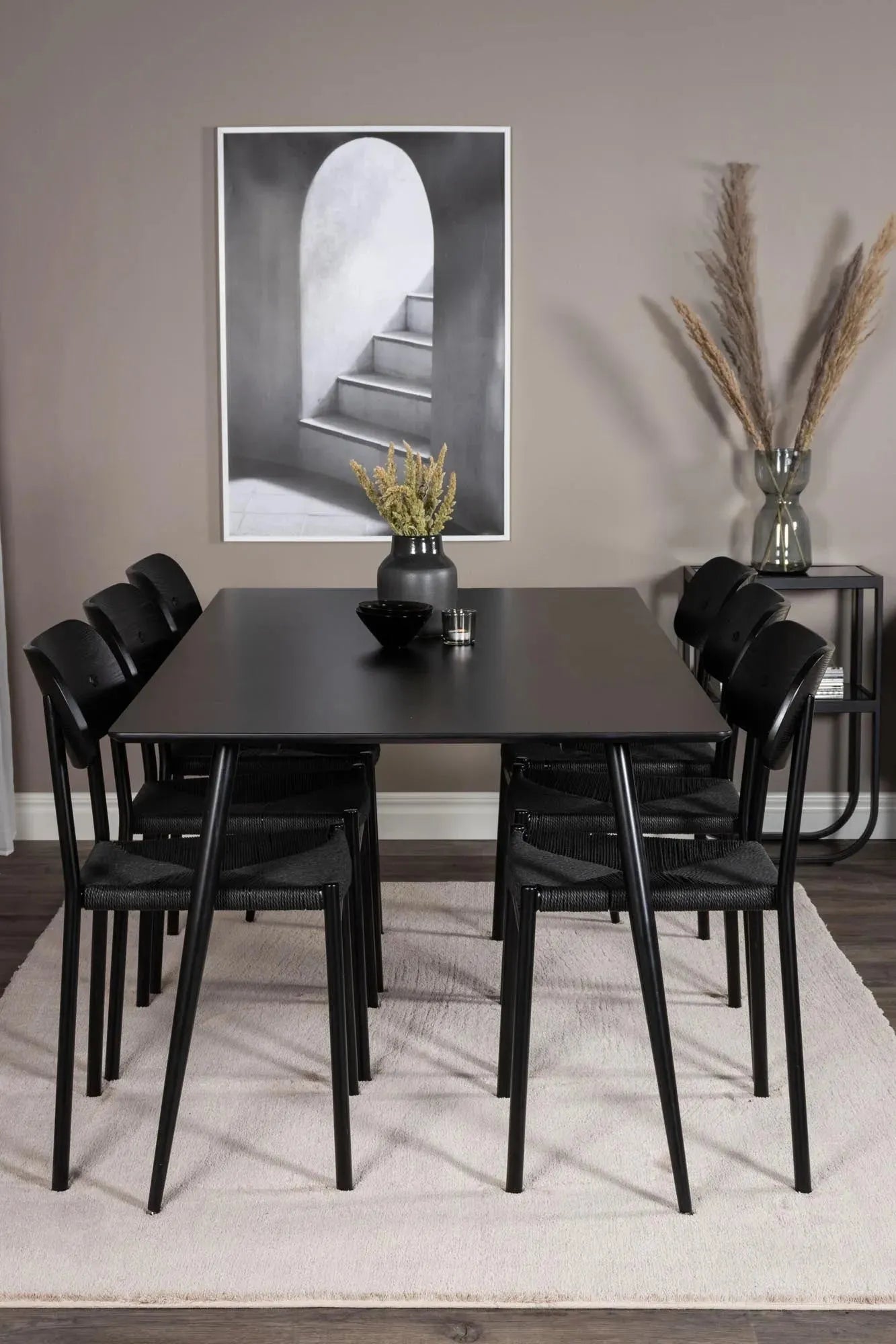 Esszimmer Set Silar mit Stuhl Polly in Schwarz/Schwarz/Natur präsentiert im Onlineshop von KAQTU Design AG. Esszimmerset ist von Venture Home