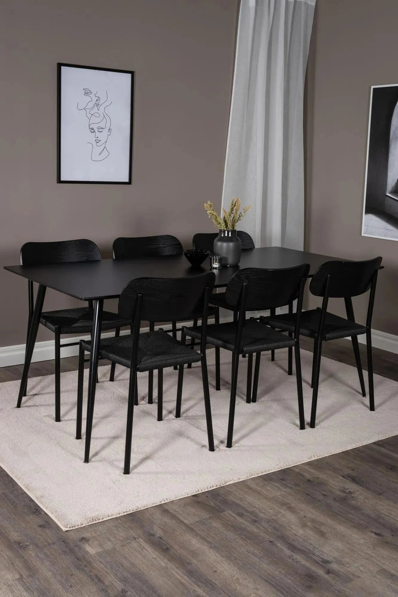 Esszimmer Set Silar mit Stuhl Polly in Schwarz/Schwarz/Natur präsentiert im Onlineshop von KAQTU Design AG. Esszimmerset ist von Venture Home