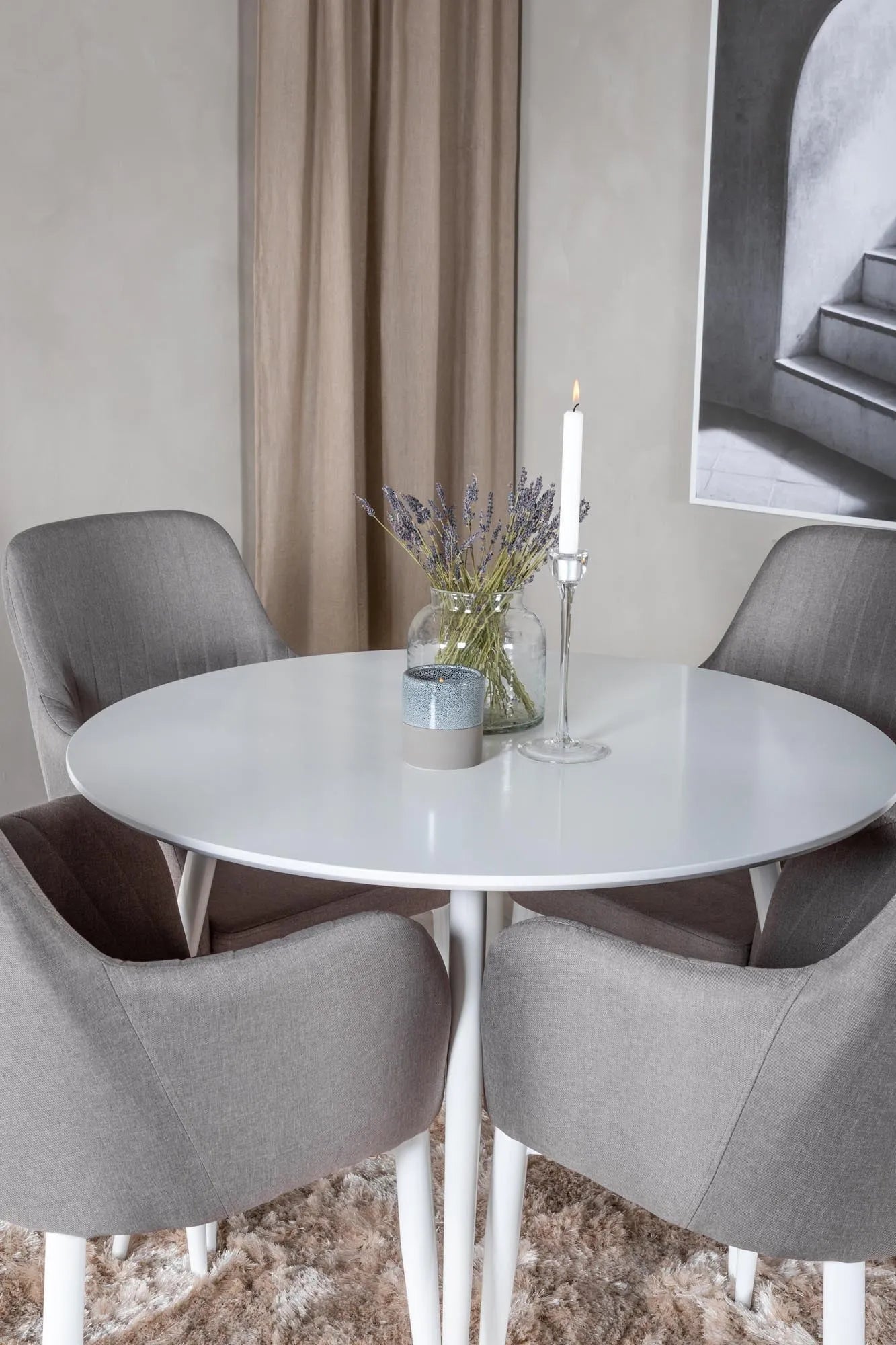 Esszimmer Set Plaza mit Stuhl Comfort in Weiss/Grau/Weiss präsentiert im Onlineshop von KAQTU Design AG. Esszimmerset ist von Venture Home