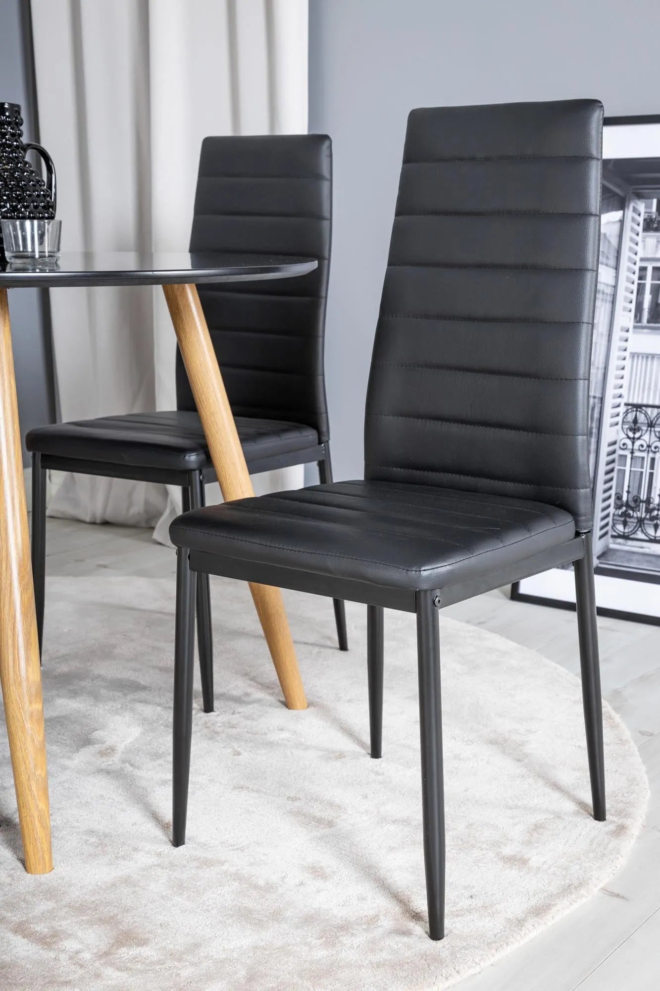 Esszimmer Set Plaza mit Stuhl Slim in Schwarz Schwarz präsentiert im Onlineshop von KAQTU Design AG. Esszimmerset ist von Venture Home