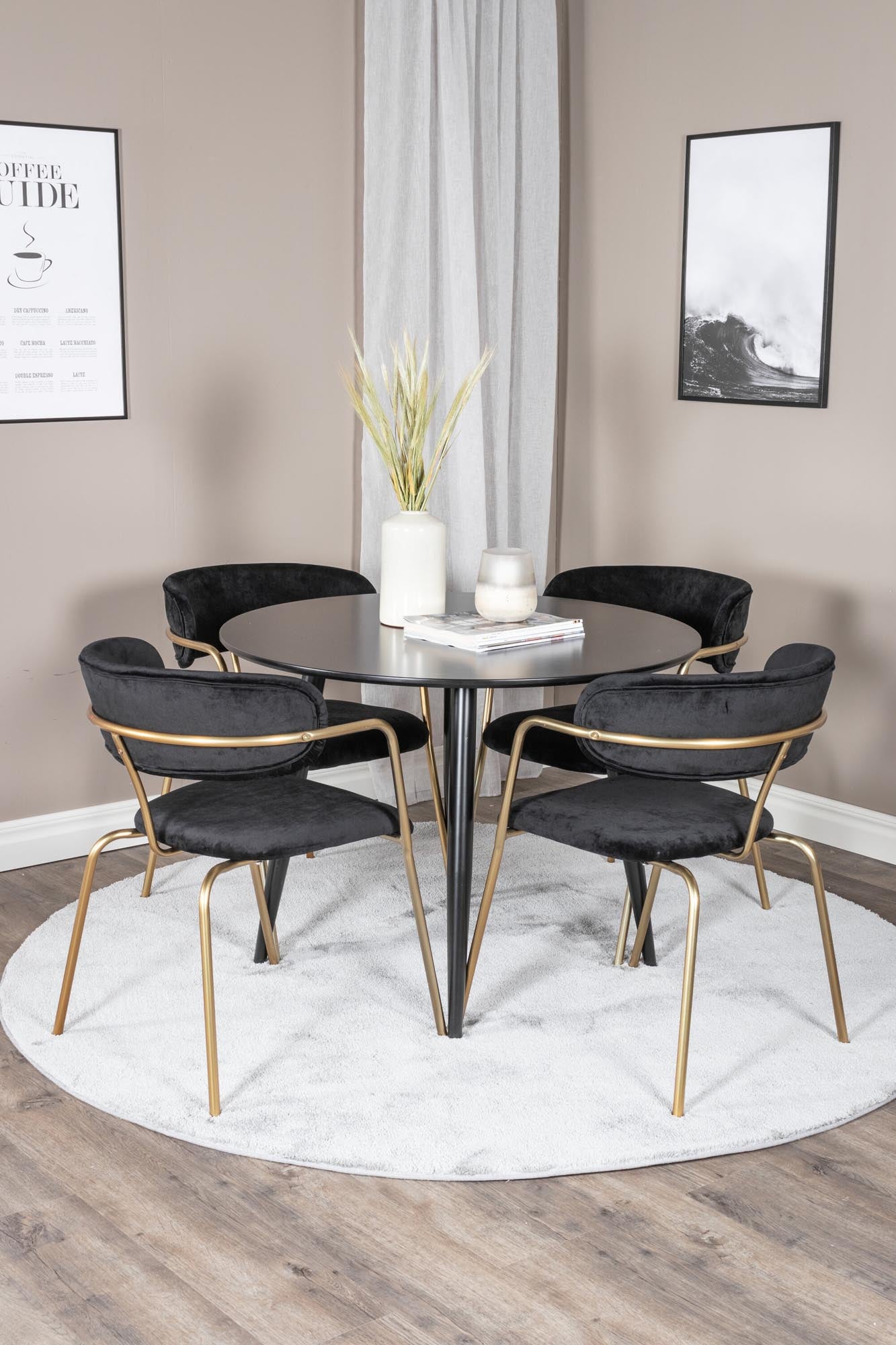 Esszimmer Set Plaza mit Stuhl Arrow in Schwarz/Schwarz/Gold präsentiert im Onlineshop von KAQTU Design AG. Esszimmerset ist von Venture Home