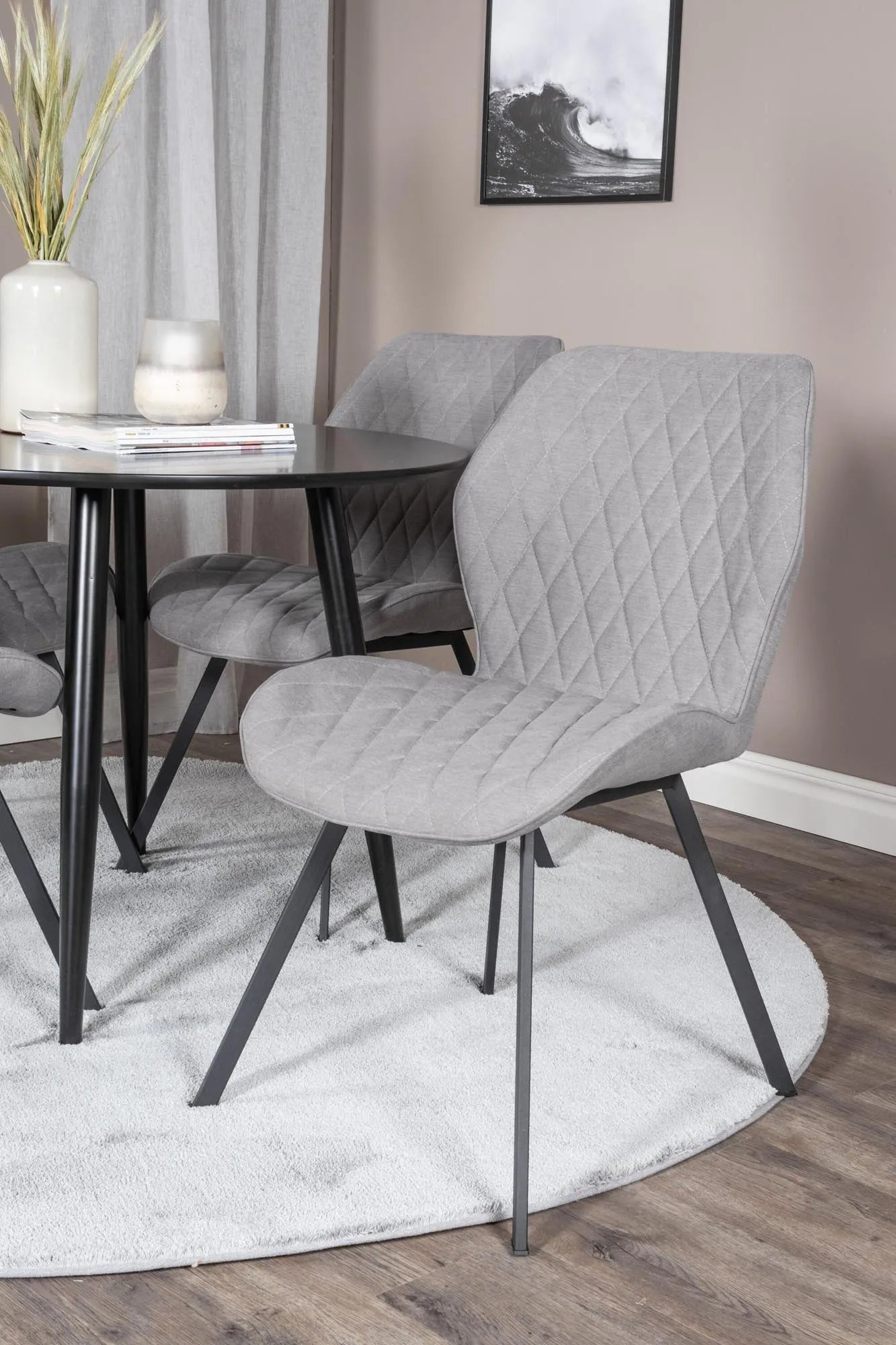 Esszimmer Set Plaza mit Stuhl Gemma in Schwarz/Schwarz/Grau präsentiert im Onlineshop von KAQTU Design AG. Esszimmerset ist von Venture Home