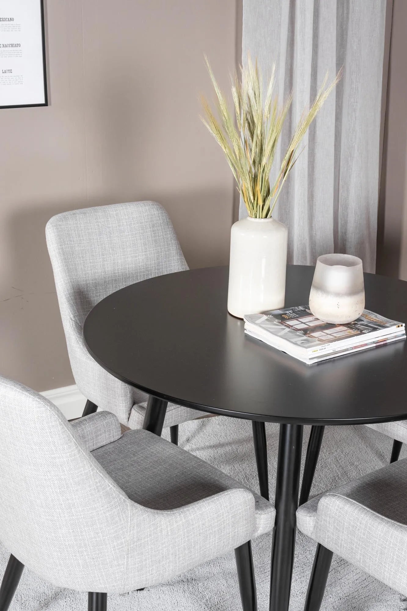 Esszimmer Set Plaza mit Stuhl Plaza in Schwarz/Schwarz/Grau präsentiert im Onlineshop von KAQTU Design AG. Esszimmerset ist von Venture Home