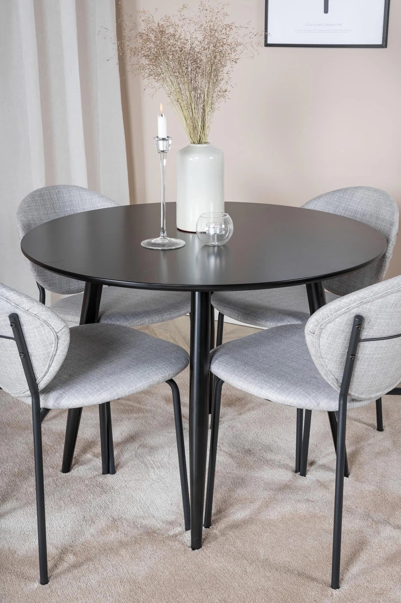 Esszimmer Set Plaza mit Stuhl Vault in Schwarz/Schwarz/Grau präsentiert im Onlineshop von KAQTU Design AG. Esszimmerset ist von Venture Home