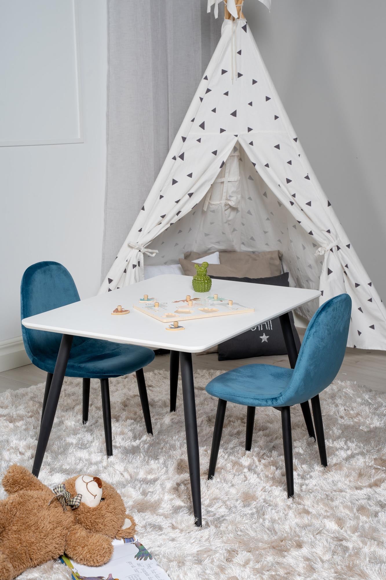 Esszimmer Set Polar mit Stuhl Polar in Weiss/Grau/Weiss präsentiert im Onlineshop von KAQTU Design AG. Esszimmerset ist von Venture Home