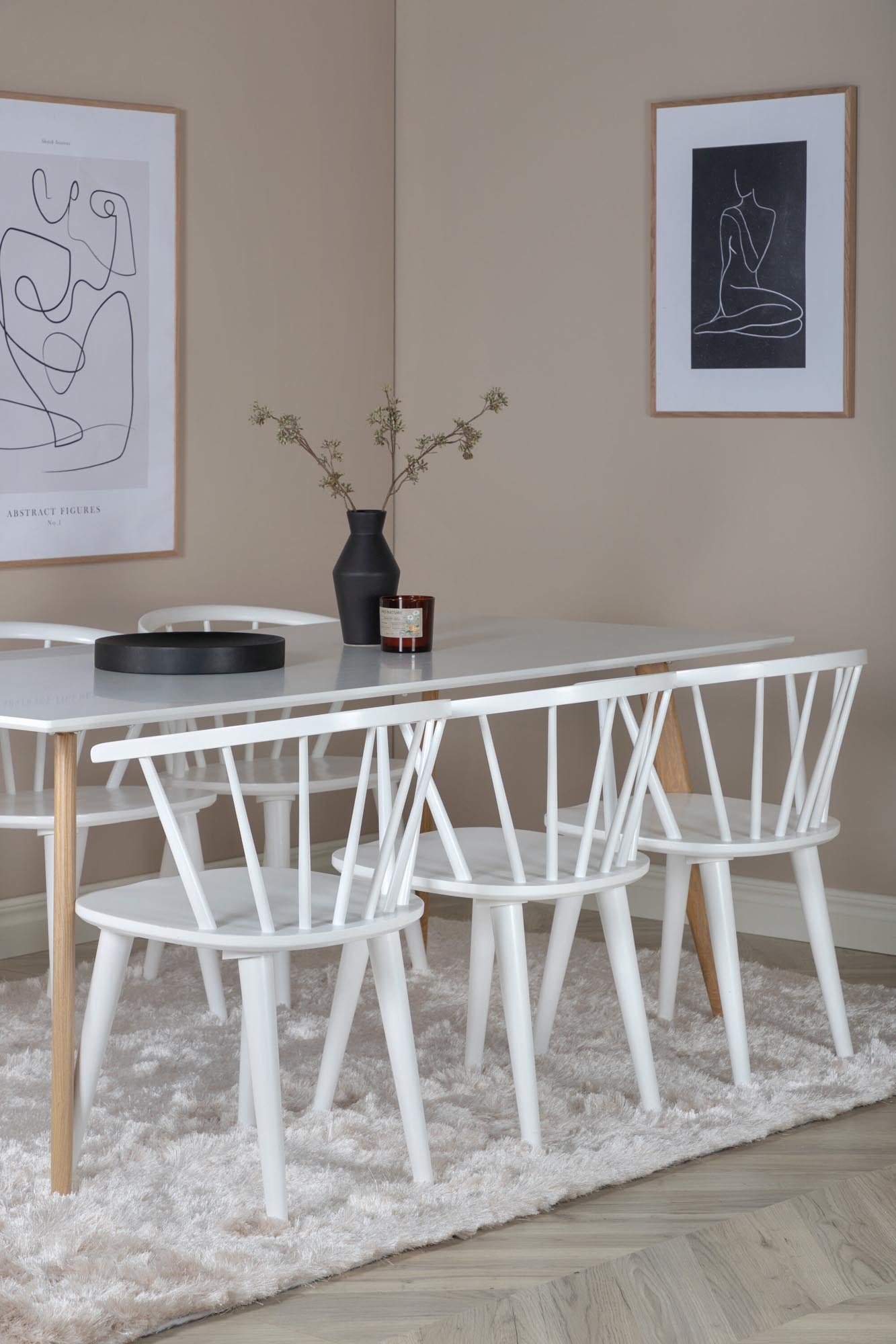 Esszimmer Set Polar mit Stuhl Bobby in Weiss / Weiss präsentiert im Onlineshop von KAQTU Design AG. Esszimmerset ist von Venture Home