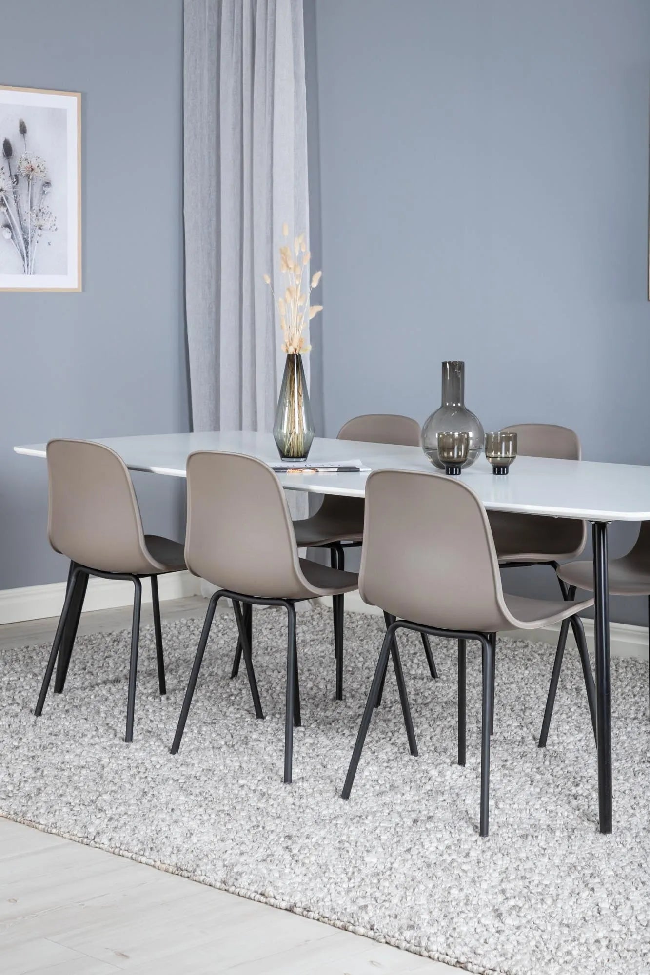 Esszimmer Set Polar mit Stuhl Arctic in Weiss/Beige/Schwarz präsentiert im Onlineshop von KAQTU Design AG. Esszimmerset ist von Venture Home