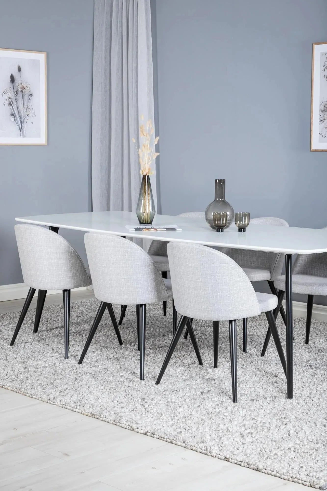 Esszimmer Set Polar mit Stuhl Velvet in Weiss schwarz präsentiert im Onlineshop von KAQTU Design AG. Esszimmerset ist von Venture Home