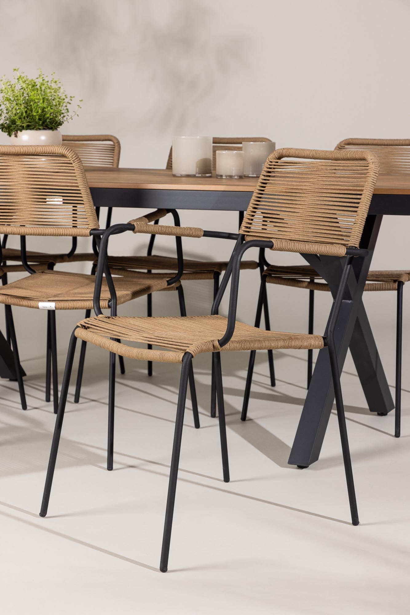 Garcia Gartentisch Set + Lindos Armchair in Schwarz/Schwarz/Braun präsentiert im Onlineshop von KAQTU Design AG. Gartentischset ist von Venture Home