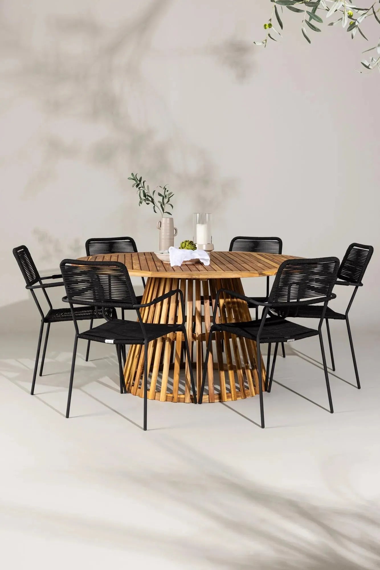 Tucumán Esszimmer Set rund in Natur/Schwarz präsentiert im Onlineshop von KAQTU Design AG. Esszimmerset ist von Venture Home