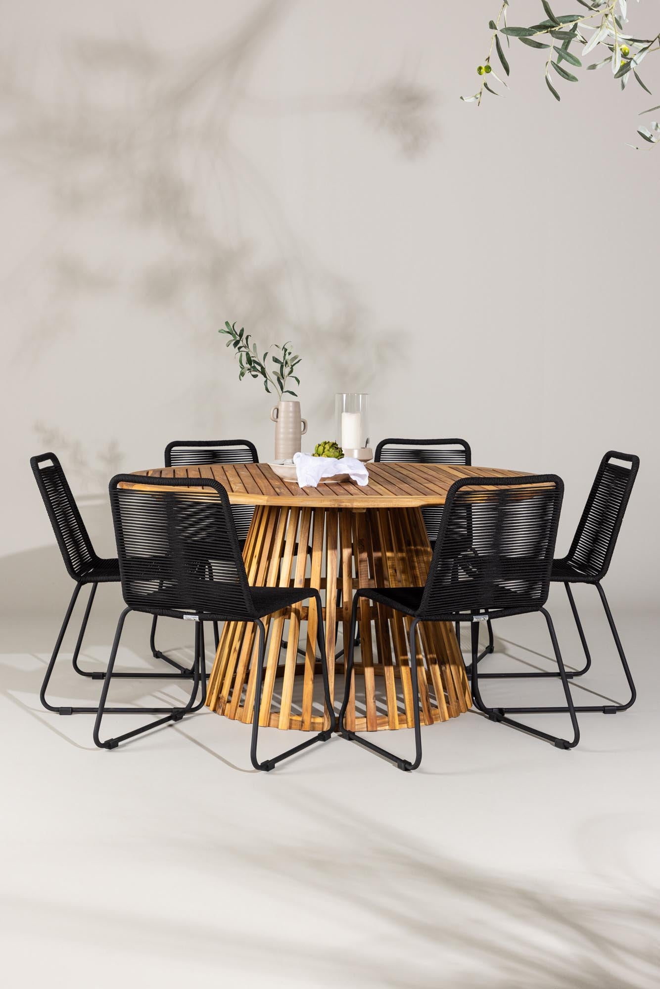 Tucumán Esszimmer Set rund in Natur/Schwarz präsentiert im Onlineshop von KAQTU Design AG. Esszimmerset ist von Venture Home