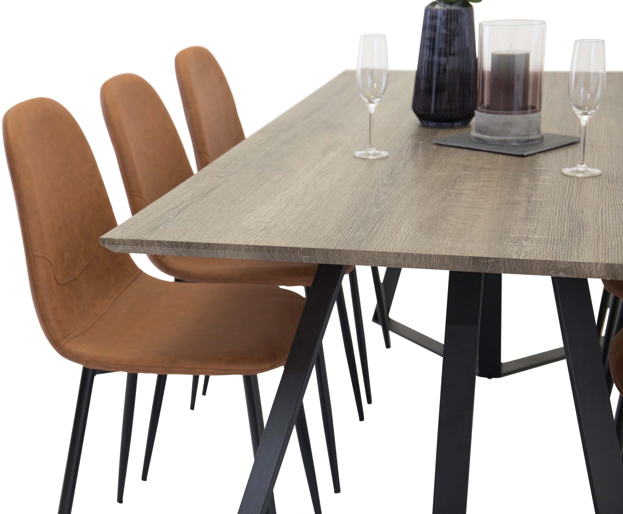 Marina Esszimmerset Polar 180cm/6St. in Schwarz / Braun präsentiert im Onlineshop von KAQTU Design AG. Esszimmerset ist von Venture Home