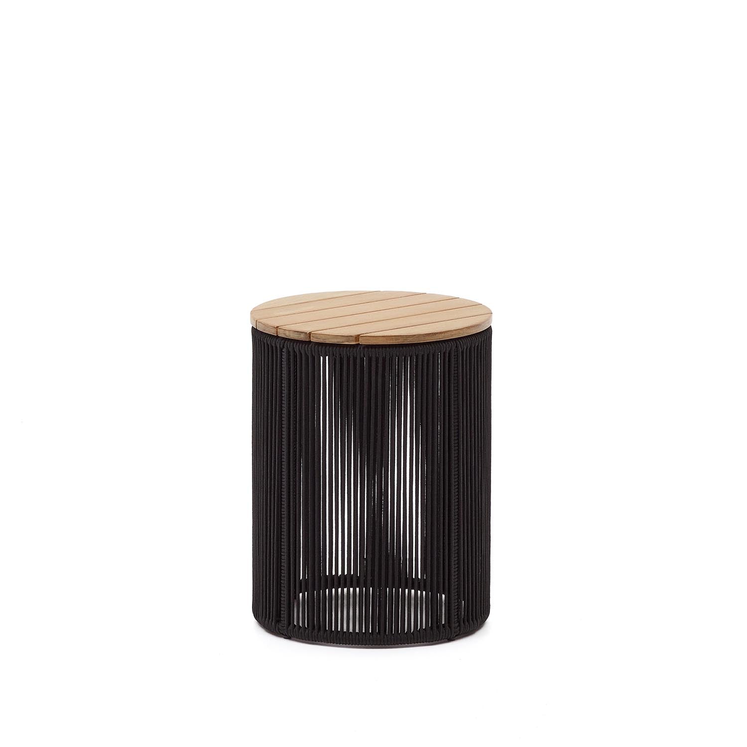 Couchtisch Dandara aus Stahl, schwarzem Flechtwerk und massivem Akazienholz Ø40 cm FSC 100 in Natur, Schwarz präsentiert im Onlineshop von KAQTU Design AG. Beistelltisch ist von Kave Home