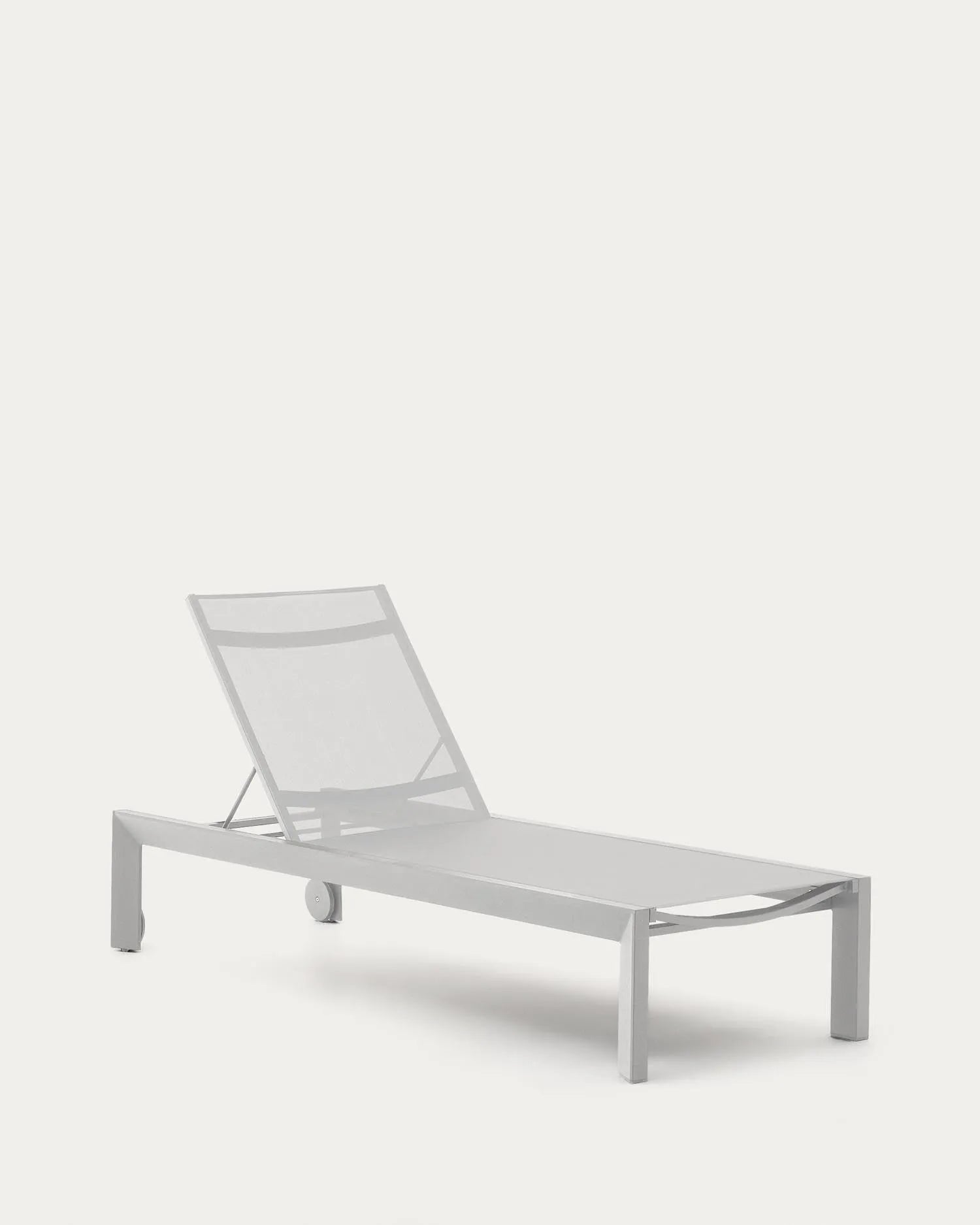 Eleganter Canutells Liegestuhl aus Aluminium mit weißem Finish, verstellbarer Rückenlehne und Texteline-Sitz für stilvollen Outdoor-Komfort.