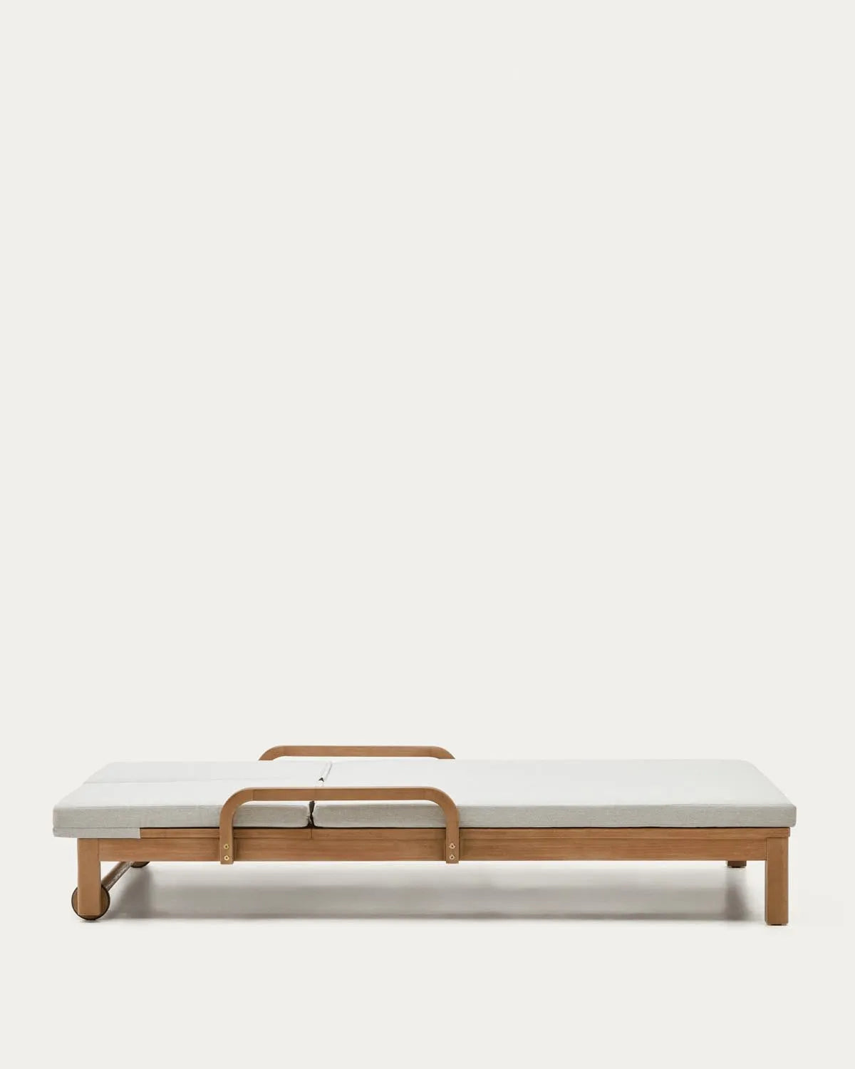 Sonsaura Doppelliege aus massivem Eukalyptusholz FSC 100% in Ecru, Natur, Beige, Weiß präsentiert im Onlineshop von KAQTU Design AG. Lounge Sofa ist von Kave Home