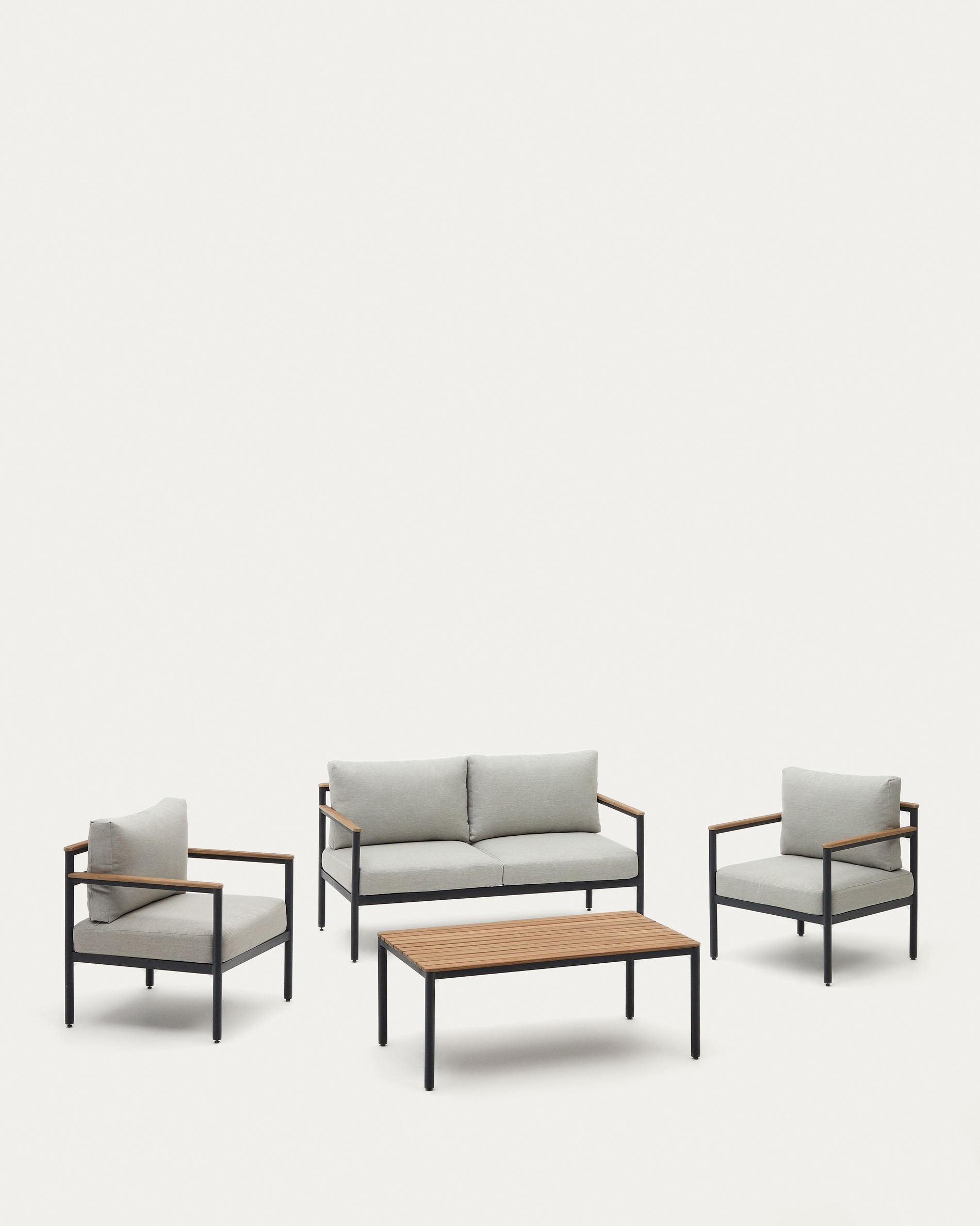 Aiguafreda Set 2-Sitzer-Sofa 2 Sesseln + Couchtisch Alu grau massives Akazienholz FSC 100% in Mehrfarbig präsentiert im Onlineshop von KAQTU Design AG. Lounge Sofa ist von Kave Home