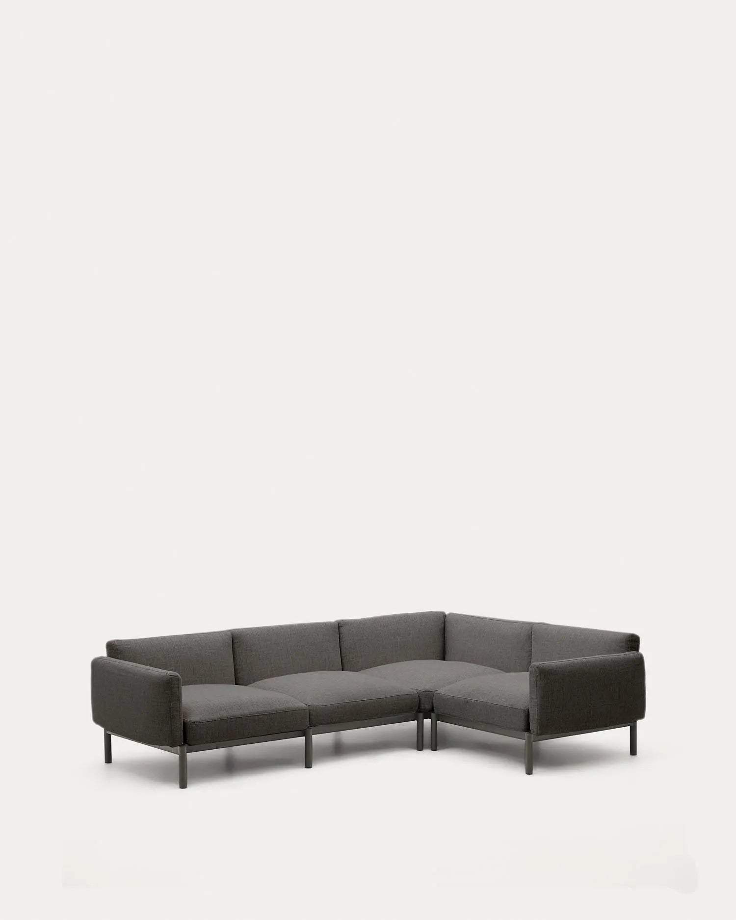 Modulares 5-Sitzer-Ecksofa für Outdoor, Sorells von Kave Home: Stilvolles, langlebiges Aluminium, wetterfeste Polsterung, 276x191,5 cm.