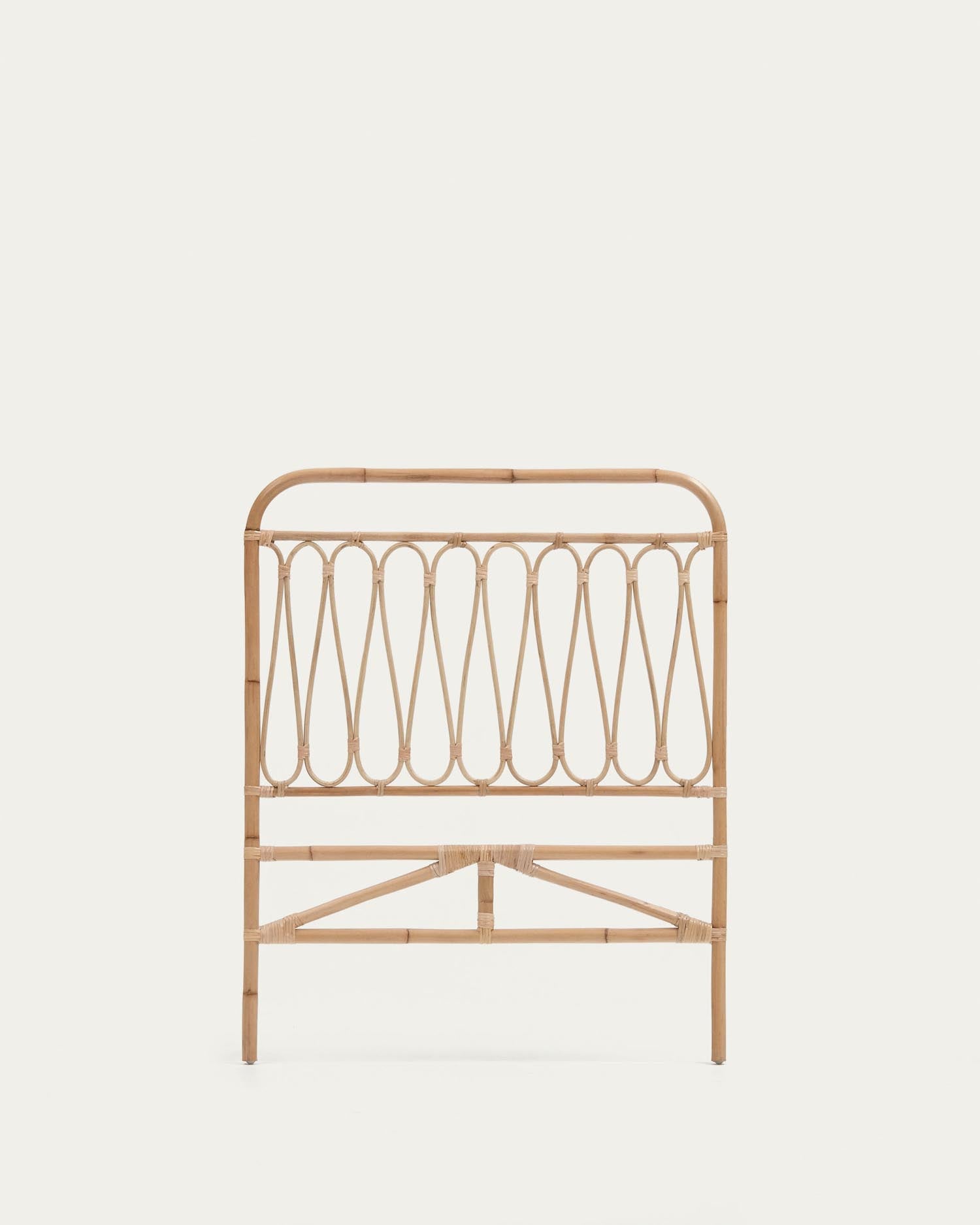 Caterina Bettkopfteil aus Rattan mit natürlichem Finish für Bett von 90 cm Breite in Braun präsentiert im Onlineshop von KAQTU Design AG. Zubehör Bett ist von Kave Home