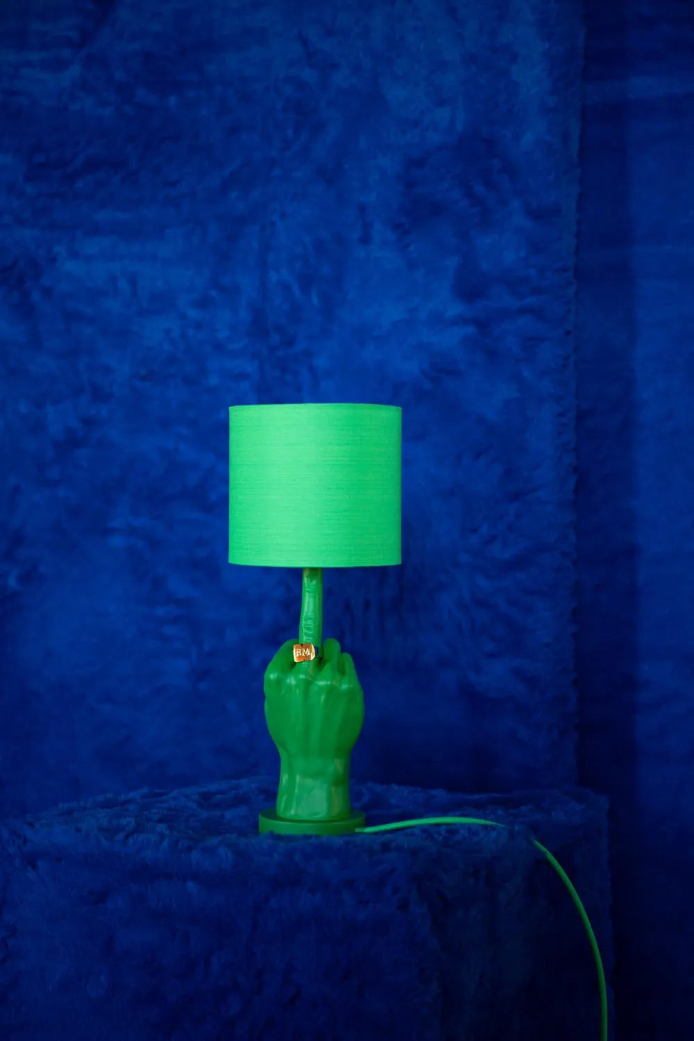 Tischlampe „What If“ in Green präsentiert im Onlineshop von KAQTU Design AG. Tischleuchte ist von Bold Monkey