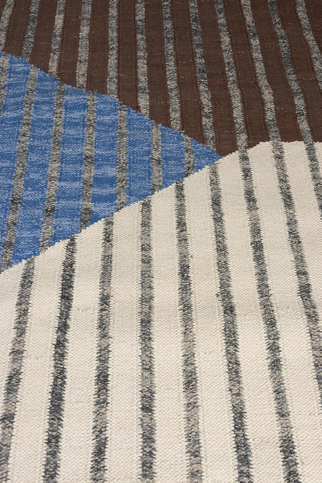 Teppich Hampton in Blau präsentiert im Onlineshop von KAQTU Design AG. Teppich ist von Dutchbone