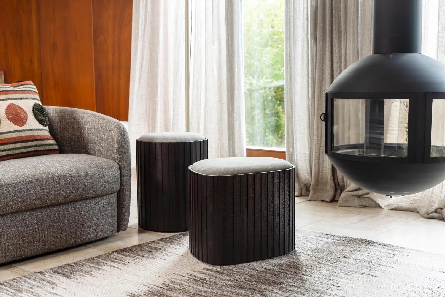 Sitzpouf mit Stauraum Bay Low in Brown präsentiert im Onlineshop von KAQTU Design AG. Pouf ist von Dutchbone