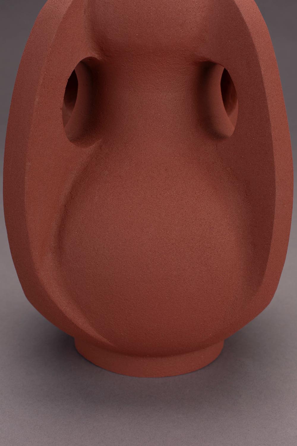 Vase Thiago M Terra in Red präsentiert im Onlineshop von KAQTU Design AG. Vase ist von Dutchbone