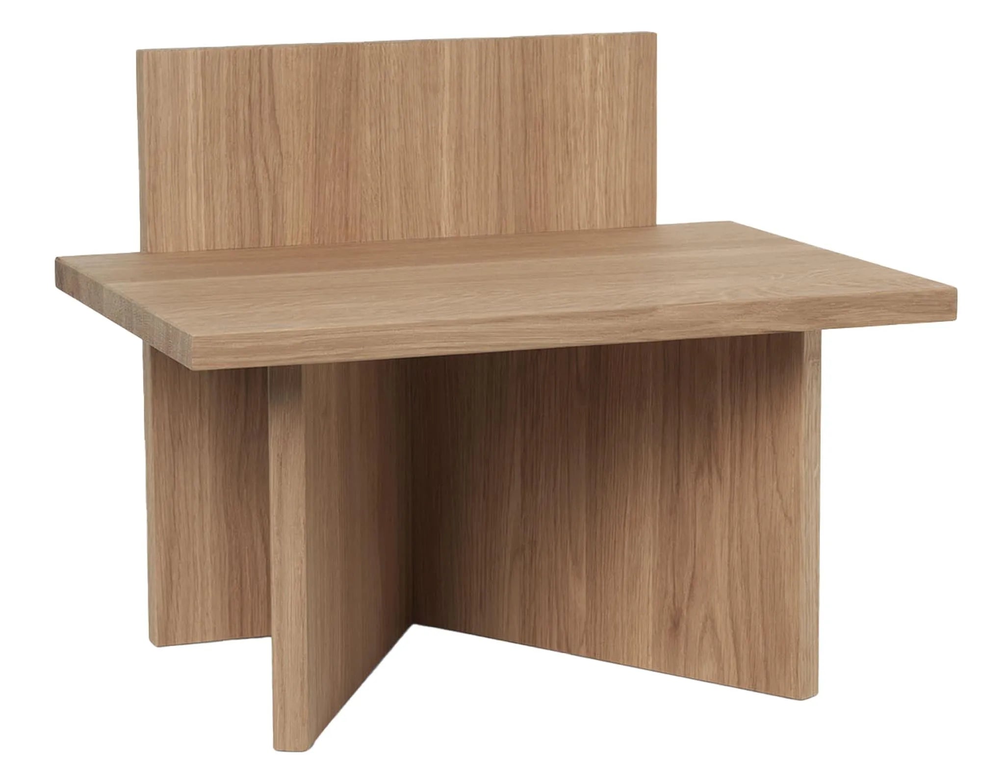 Eleganter Oblique Hocker von Ferm Living aus hochwertigem Eichenholz.