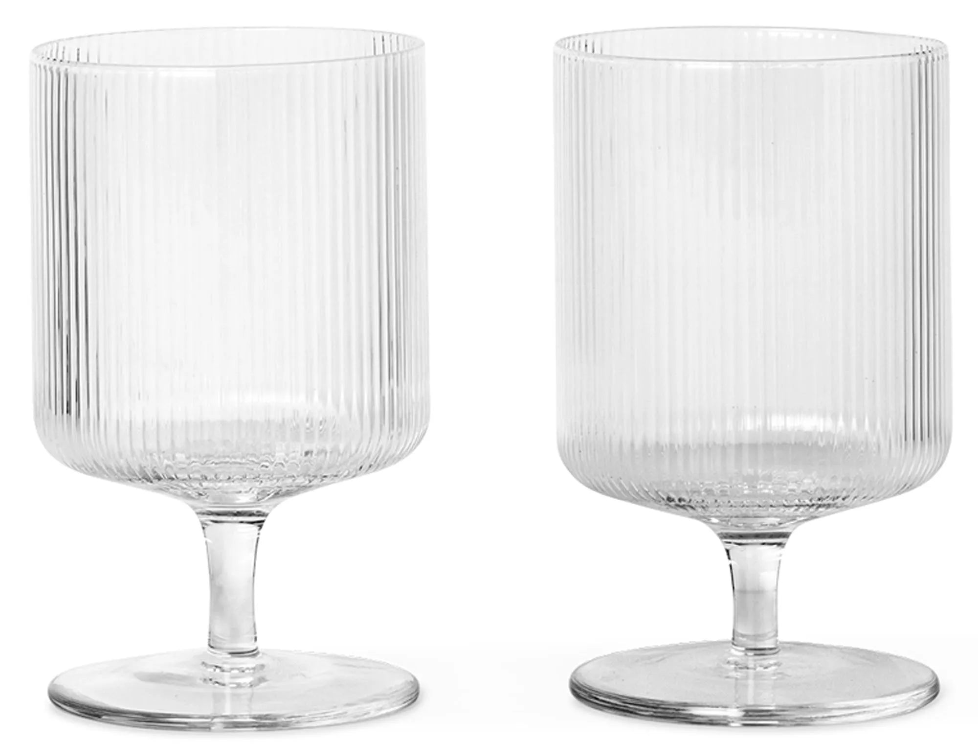 Elegante Ripple-Weingläser mit geriffelter Oberfläche, ideal für Sommerdrinks, Dinnerpartys und Brunch. Kombinierbar mit der Ripple-Serie.