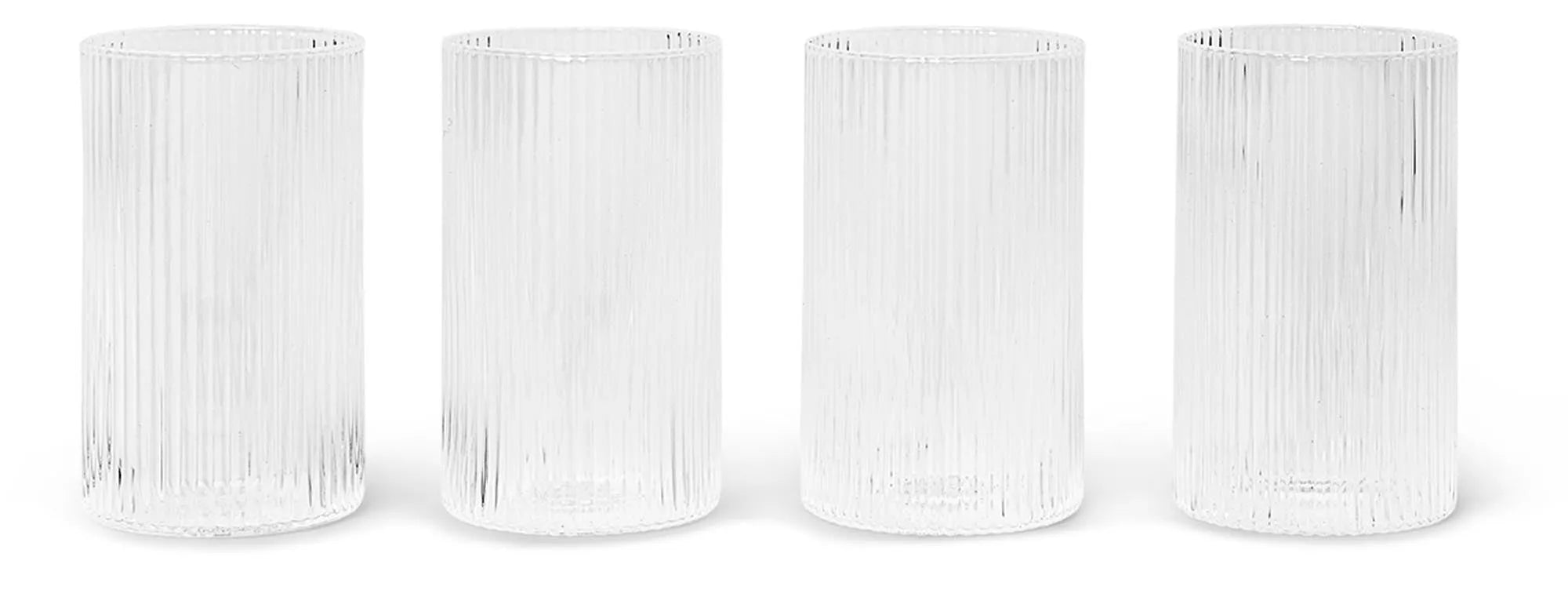 Elegantes Ripple Glas Set von Ferm Living für stilvolle Tischdeko.