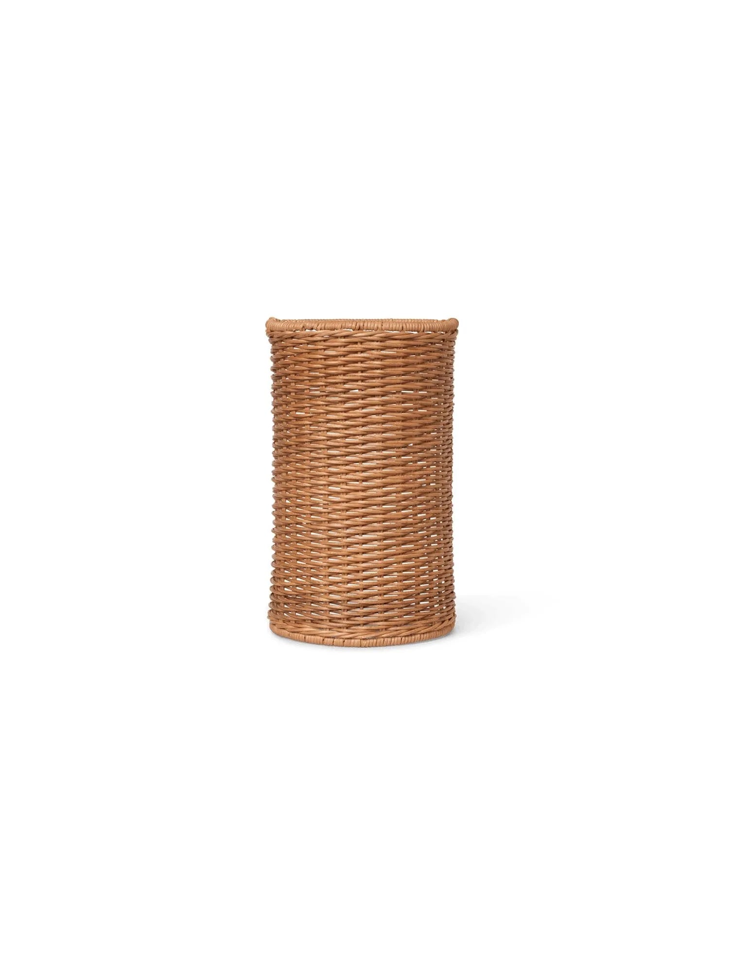 Eleganter Dou Lampenschirm aus natürlichem Rattan von Ferm Living.