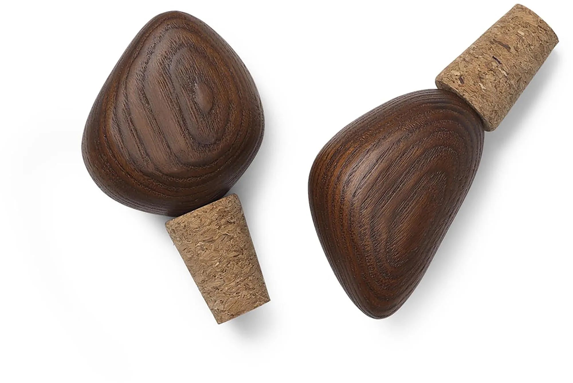 Cairn Weinstopper 2er Set in Dunkelbraun präsentiert im Onlineshop von KAQTU Design AG. Weinzubehör ist von Ferm Living